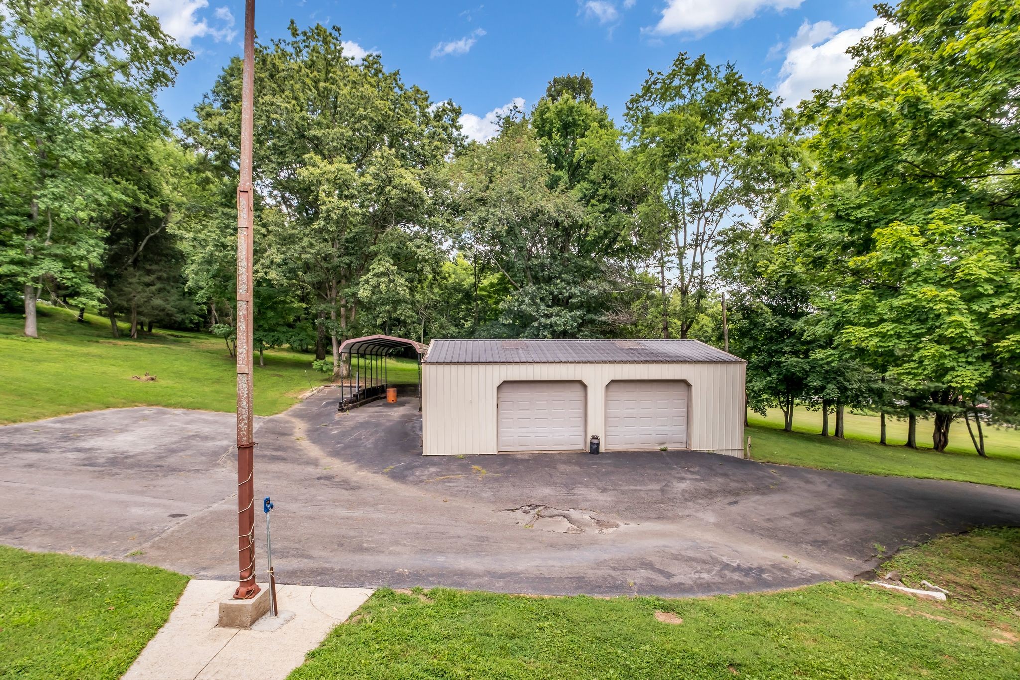 Whites Creek, Tennessee, 37189, United States, 3 Bedrooms Bedrooms, ,3 BathroomsBathrooms,Residential,For Sale,1895173