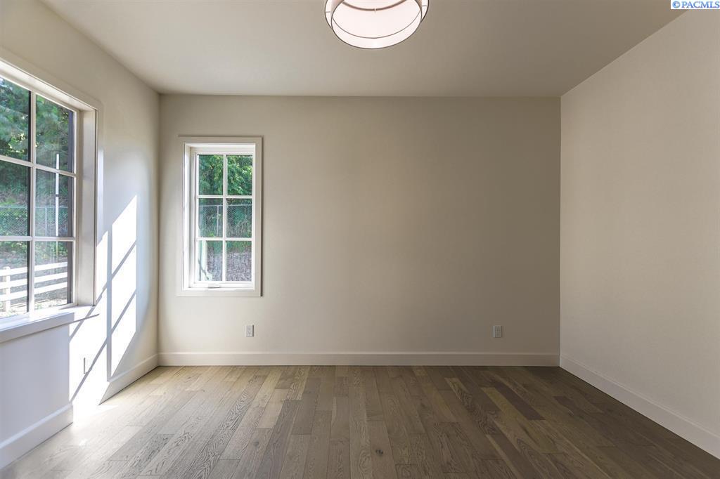 Pullman, Washington, 99163, United States, 4 Bedrooms Bedrooms, ,3 BathroomsBathrooms,Residential,For Sale,1794124
