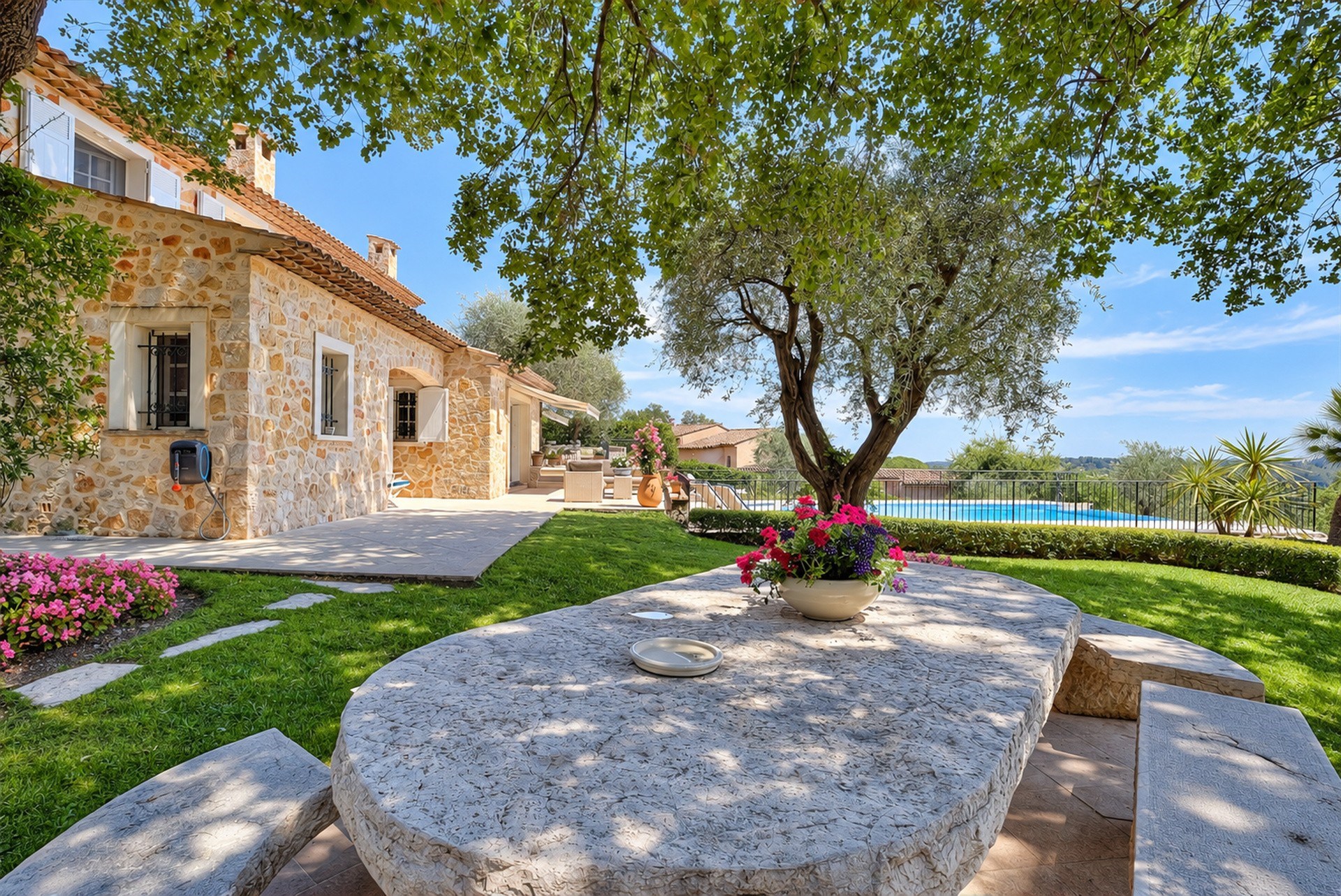  Stone property with caretaker’s house, Mediterranean garden and heated pool - 物件實景