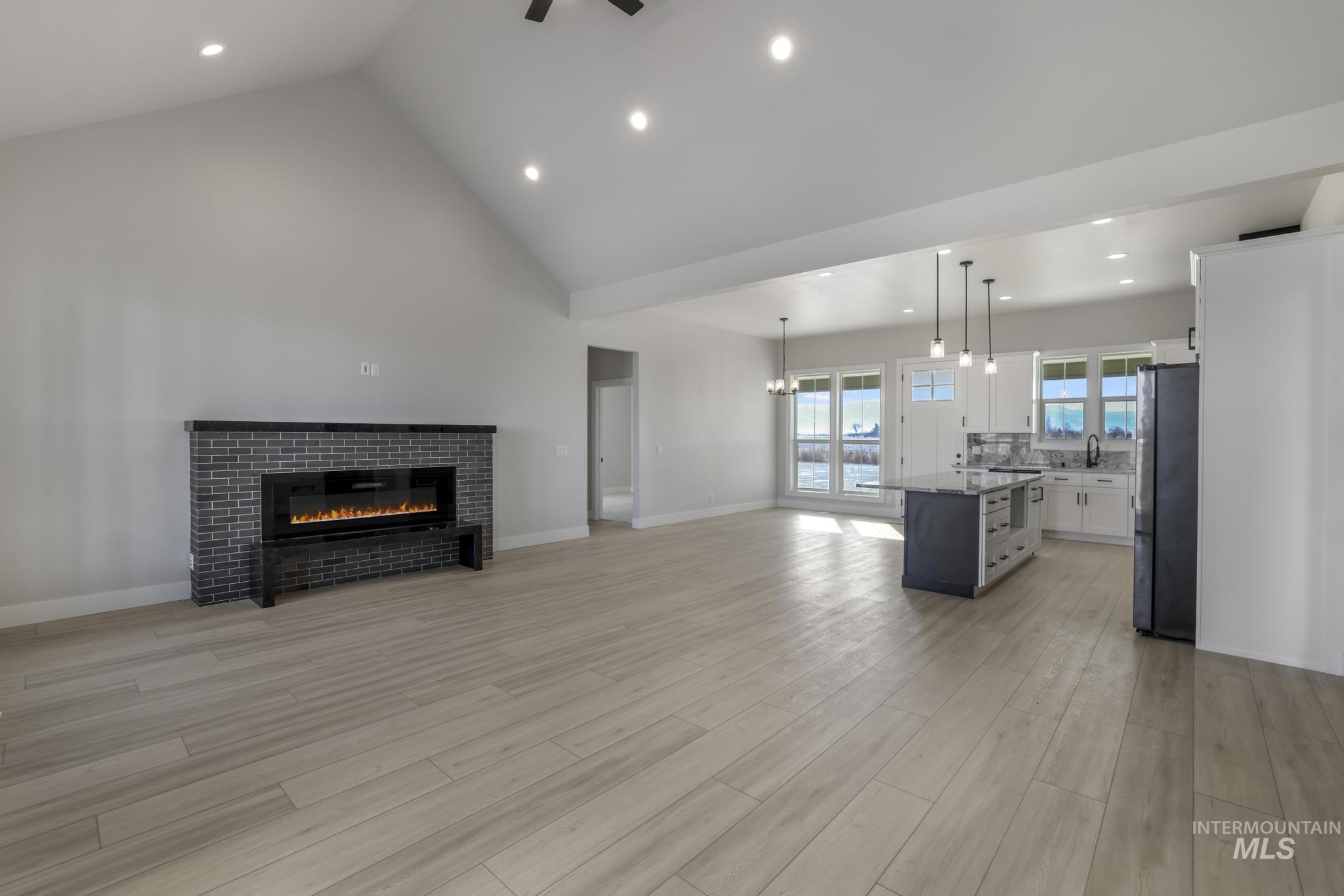 Burley, Idaho, 83318, United States, 4 Bedrooms Bedrooms, ,4 BathroomsBathrooms,Residential,For Sale,2001810