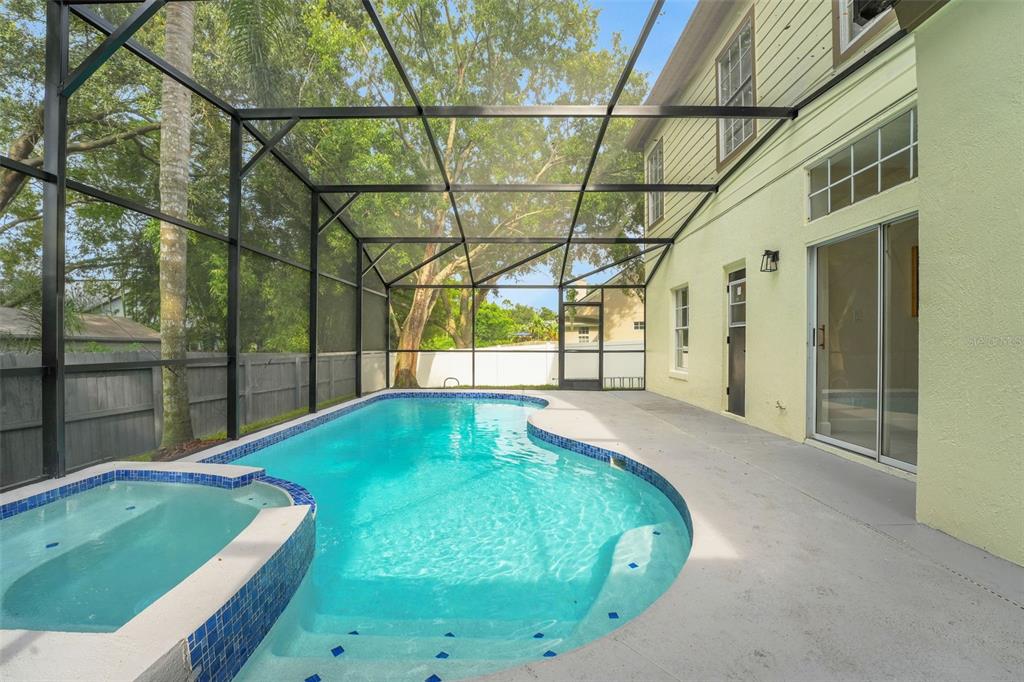 Oviedo, Florida, 32765, United States, 5 Bedrooms Bedrooms, ,3 BathroomsBathrooms,Residential,For Sale,1932444