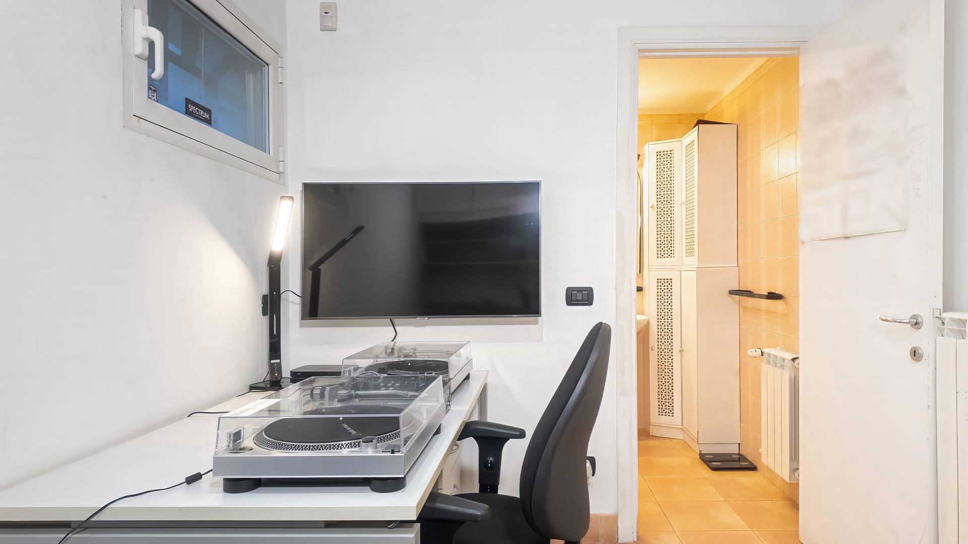 Roma, Roma, 00100, IT, 5 Bedrooms Bedrooms, ,7 BathroomsBathrooms,Residential,For Sale,1805365