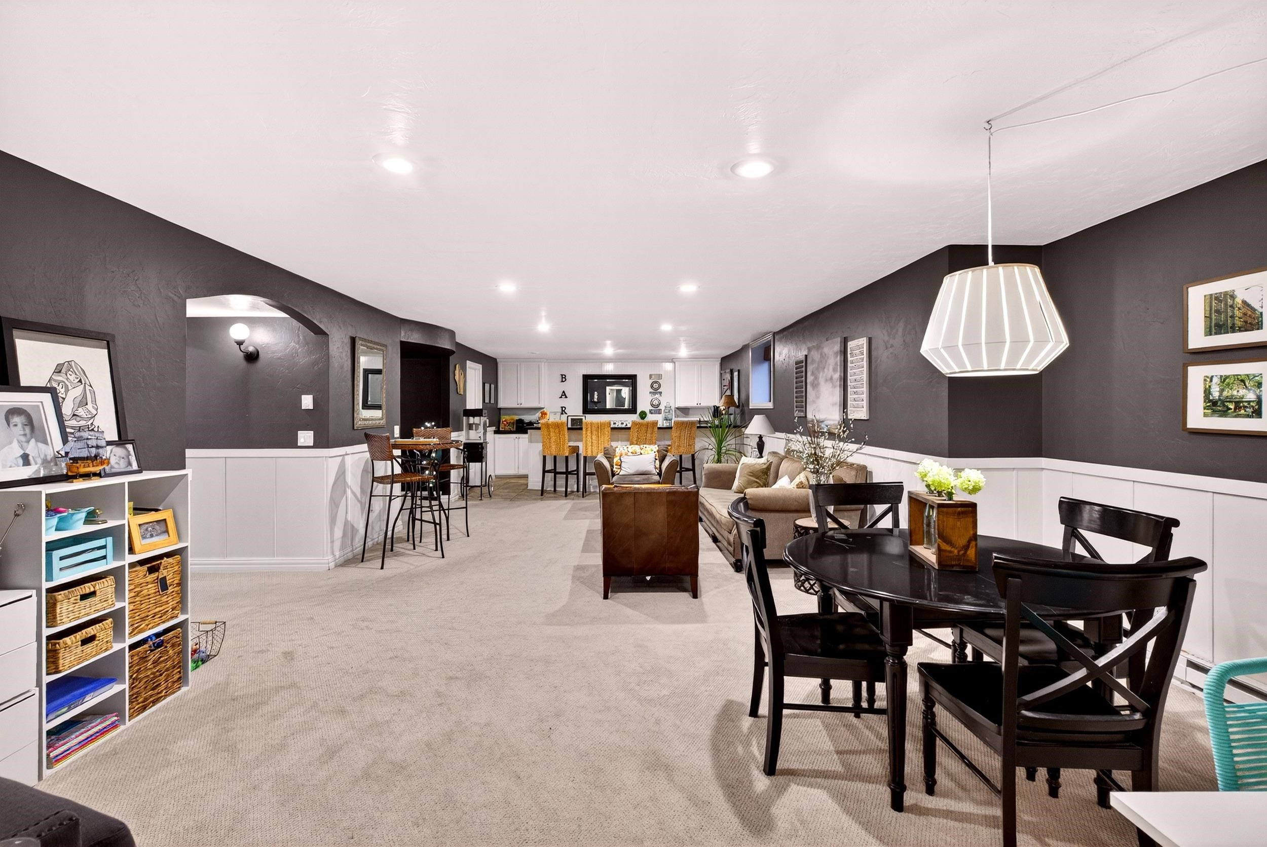 Neenah, Wisconsin, 54956, United States, 4 Bedrooms Bedrooms, ,4 BathroomsBathrooms,Residential,For Sale,1996384