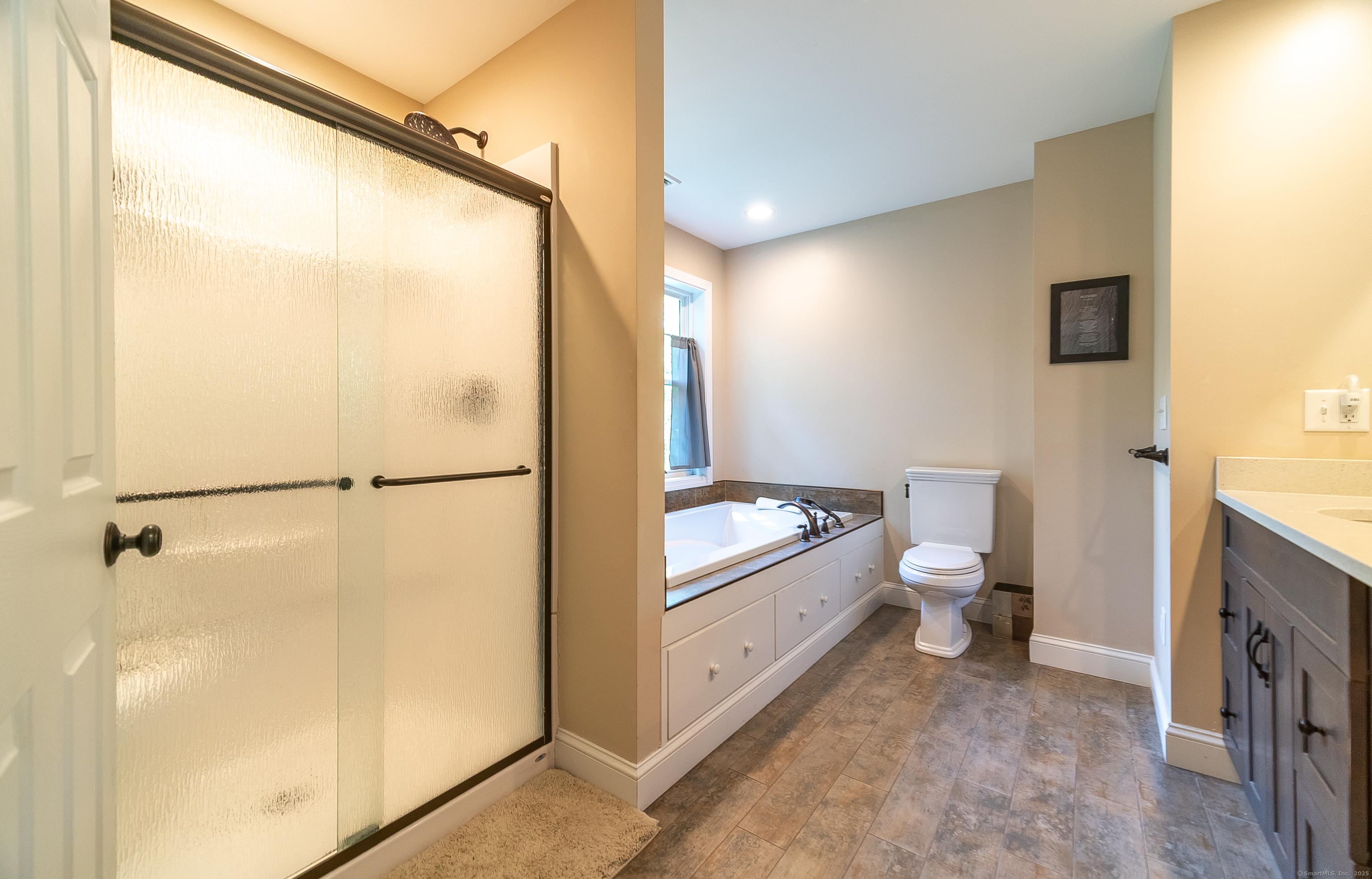Southington, Connecticut, 06489, United States, 4 Bedrooms Bedrooms, ,4 BathroomsBathrooms,Residential,For Sale,1938423