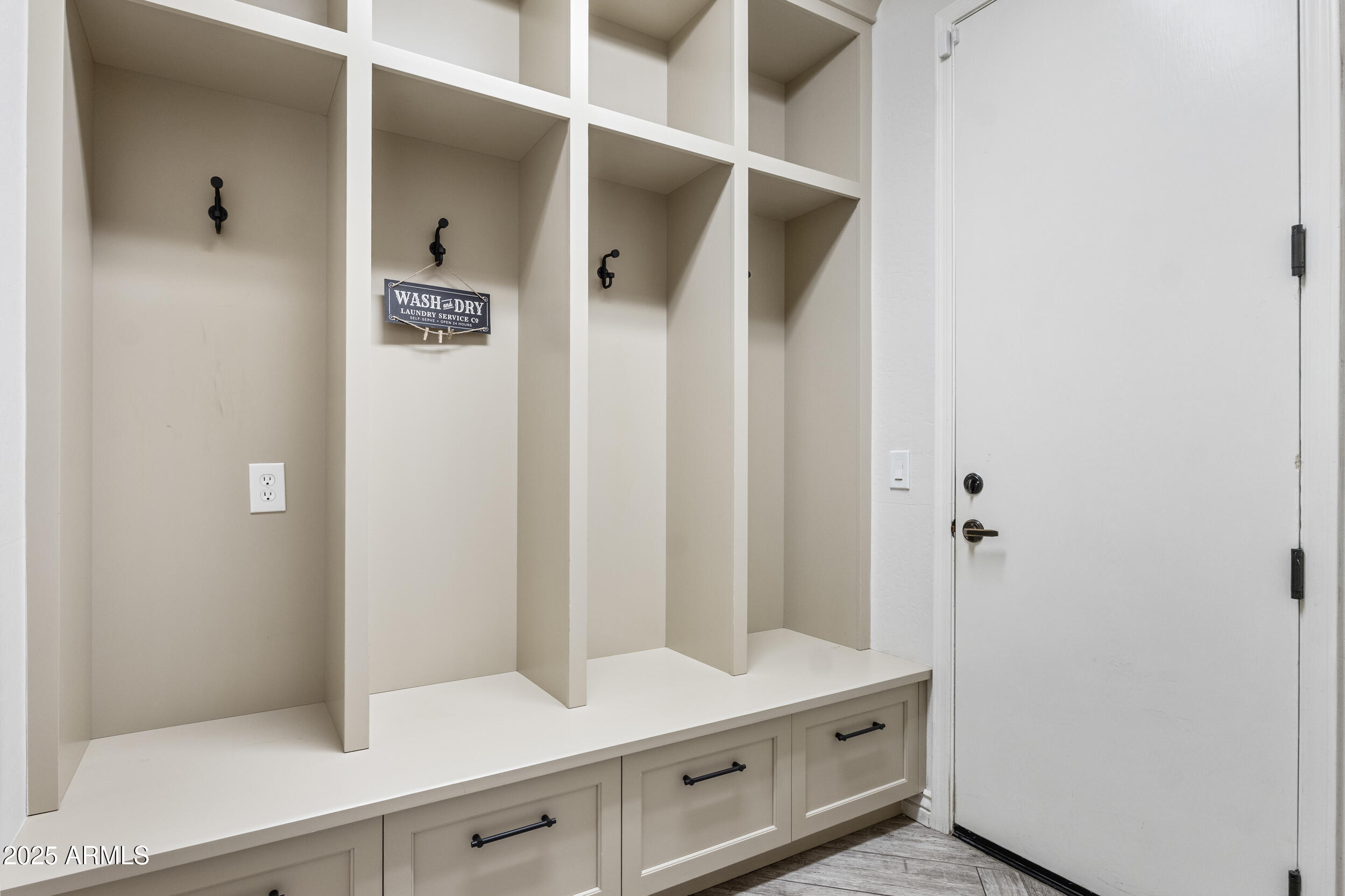 Phoenix, Arizona, 85050, United States, 5 Bedrooms Bedrooms, ,Residential,For Sale,1949706