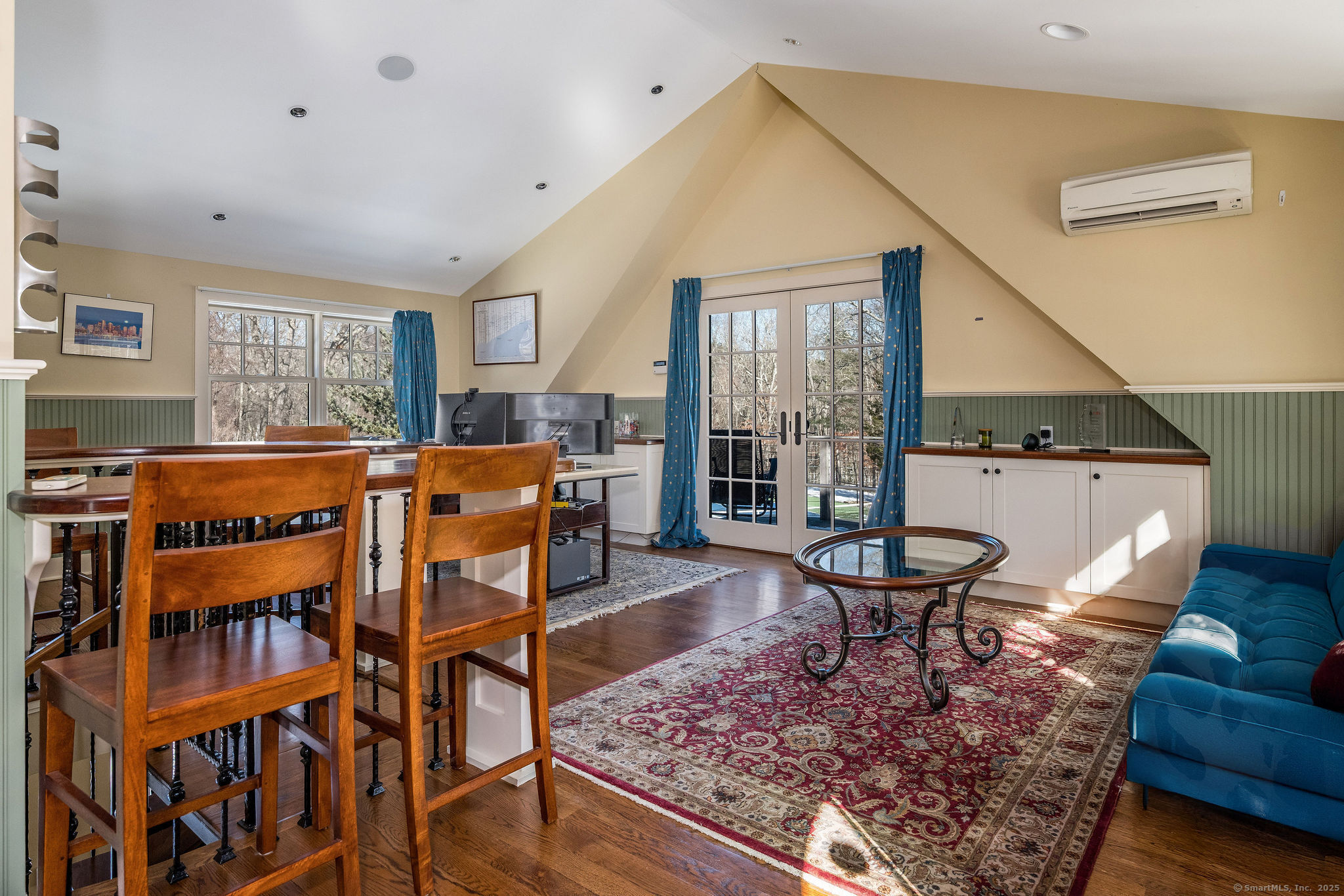 Guilford, Connecticut, 06437, United States, 5 Bedrooms Bedrooms, ,8 BathroomsBathrooms,Residential,For Sale,1903755