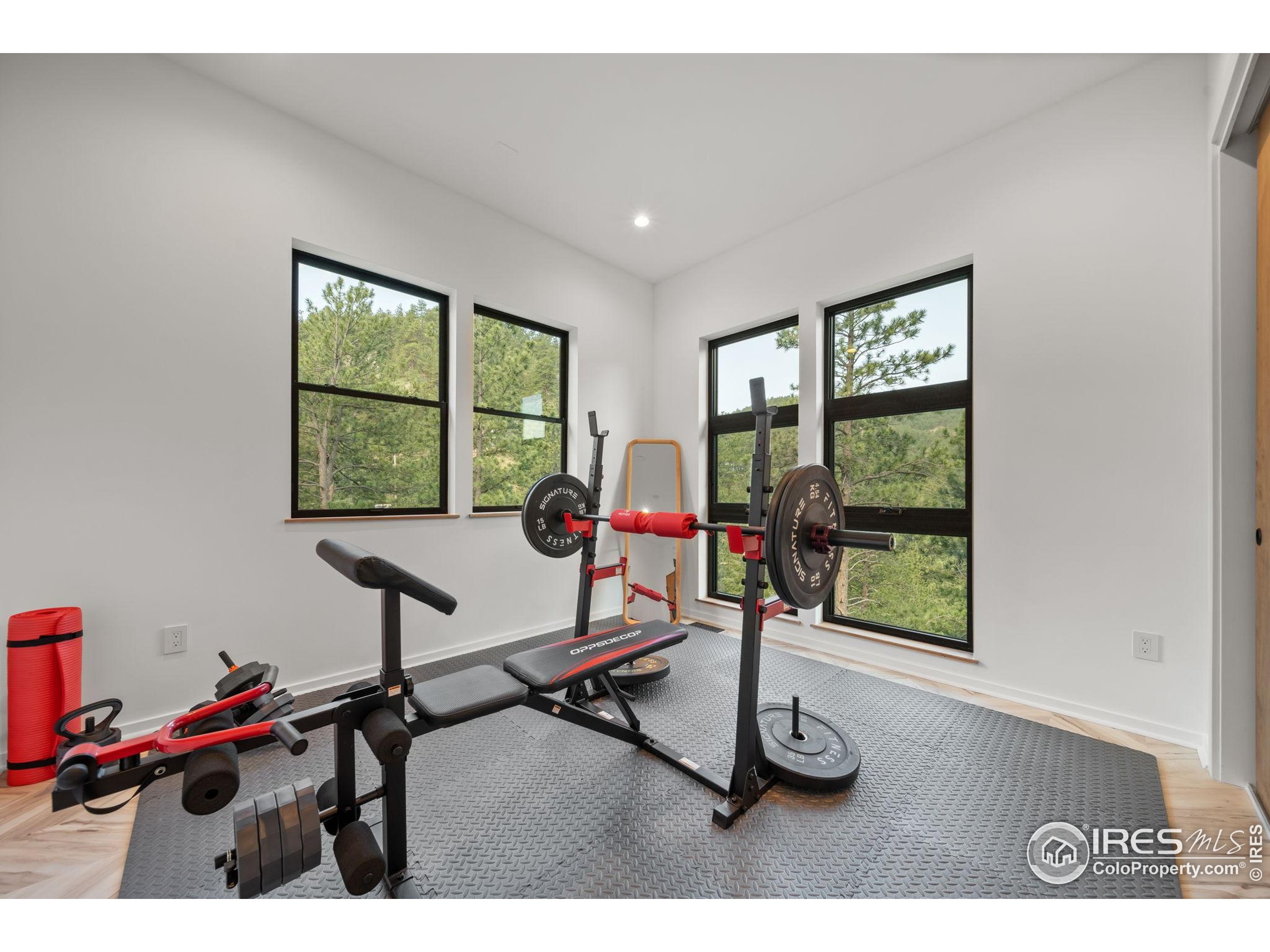 Boulder, Colorado, 80302, United States, 4 Bedrooms Bedrooms, ,3 BathroomsBathrooms,Residential,For Sale,1947999