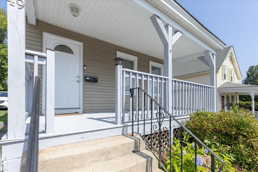 Lowell, Massachusetts, 01854, United States, 3 Bedrooms Bedrooms, ,2 BathroomsBathrooms,Residential,For Sale,1918371