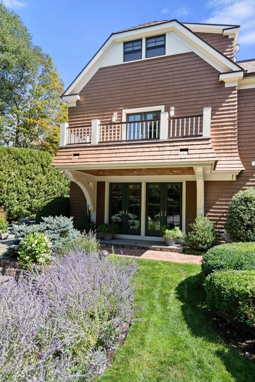 Brookline, Massachusetts, 02445, United States, 6 Bedrooms Bedrooms, ,8 BathroomsBathrooms,Residential,For Sale,1951520