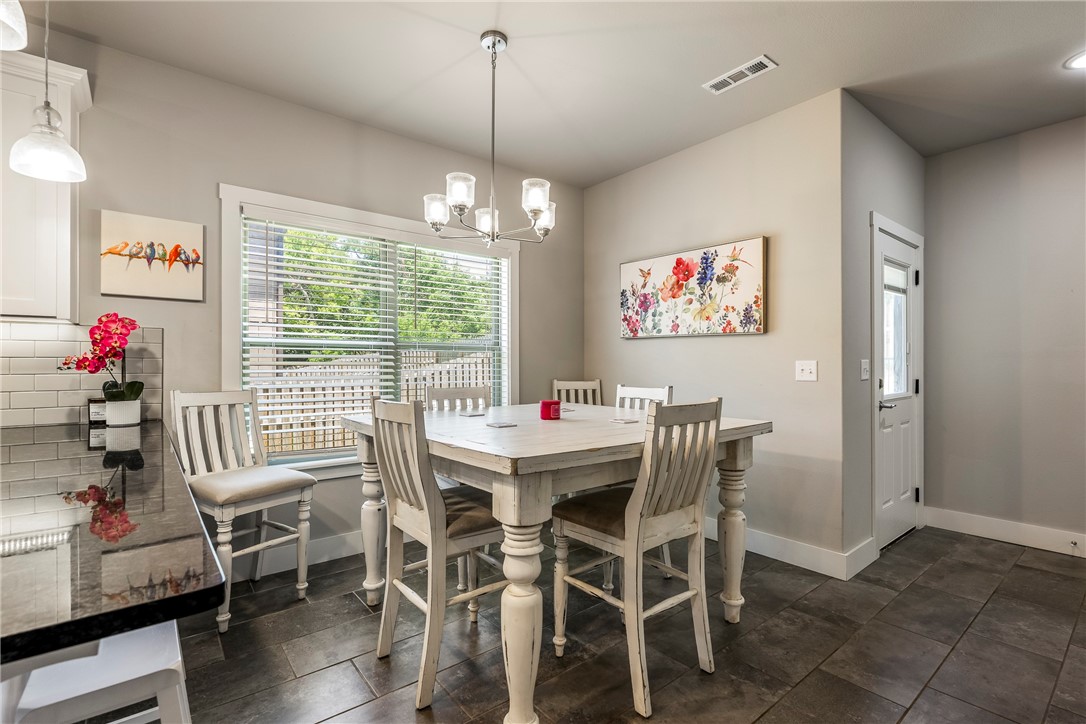 Fayetteville, Arkansas, 72704, United States, 3 Bedrooms Bedrooms, ,3 BathroomsBathrooms,Residential,For Sale,1901346