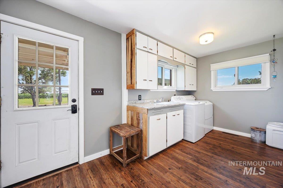 Jerome, Idaho, 83338, United States, 3 Bedrooms Bedrooms, ,3 BathroomsBathrooms,Residential,For Sale,1903598
