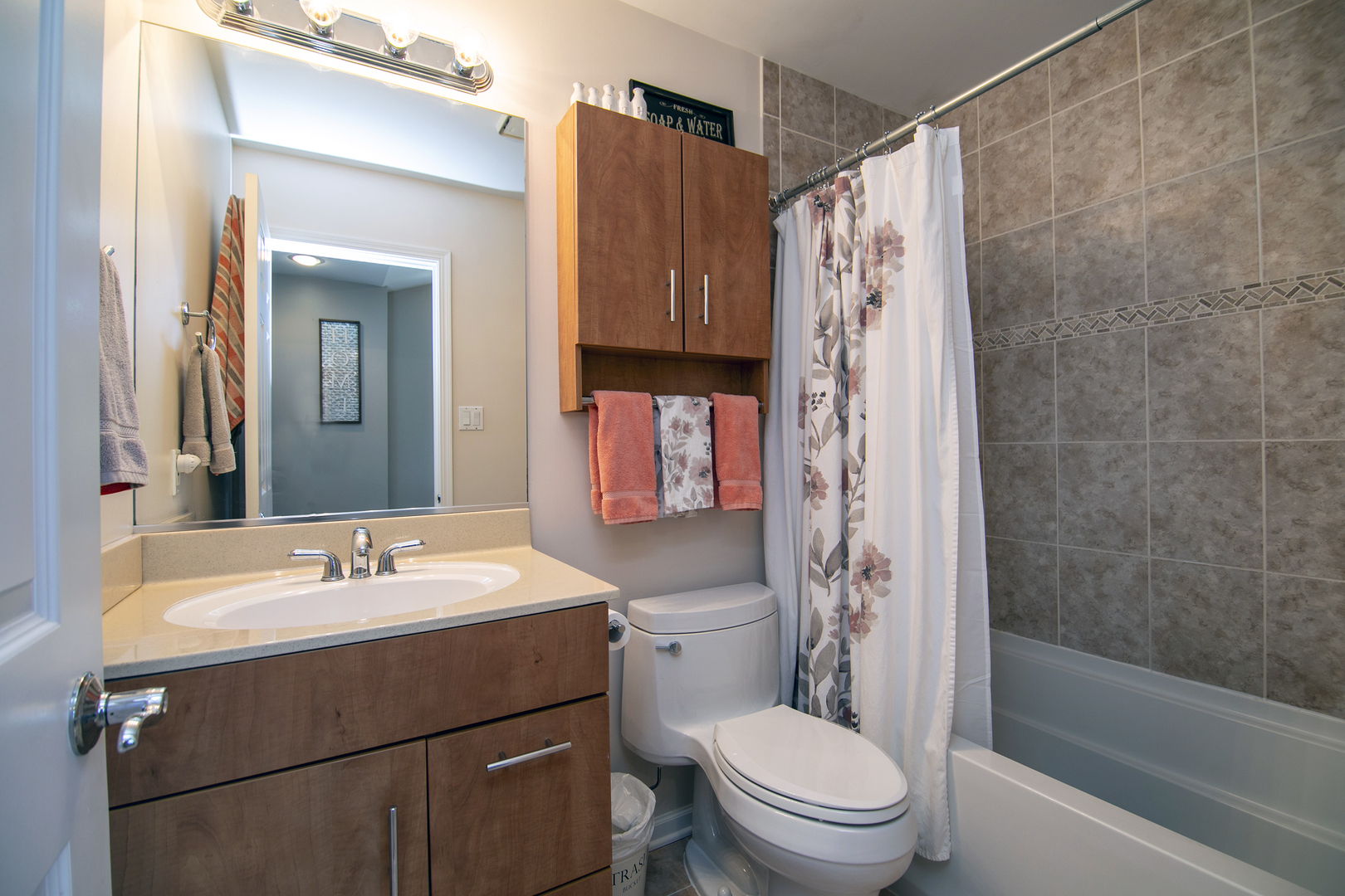 Manhattan, Illinois, 60442, United States, 3 Bedrooms Bedrooms, ,3 BathroomsBathrooms,Residential,For Sale,1939587
