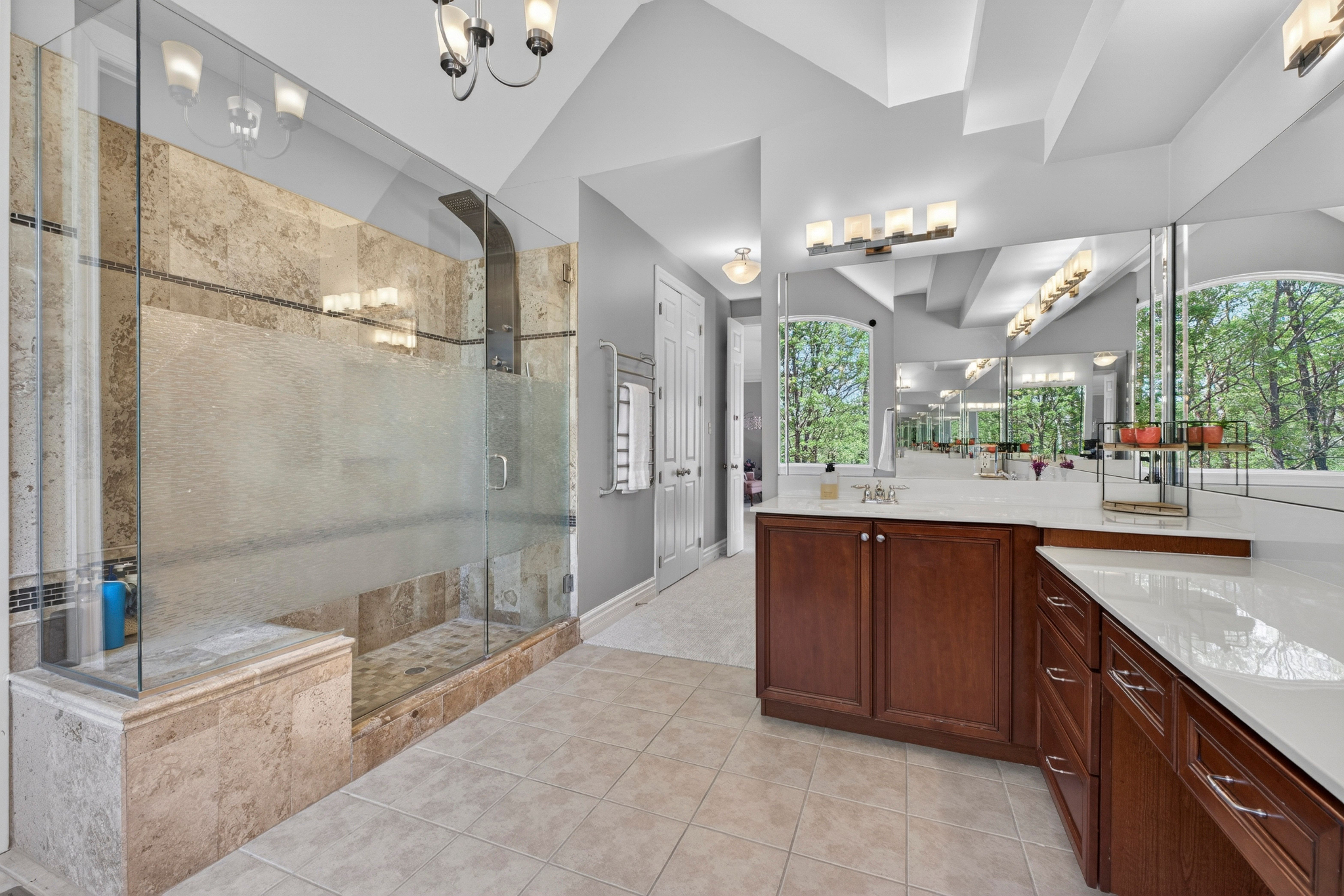  Charming Tapawingo Retreat with Golf Course Views and Modern Upgrades - 物件實景