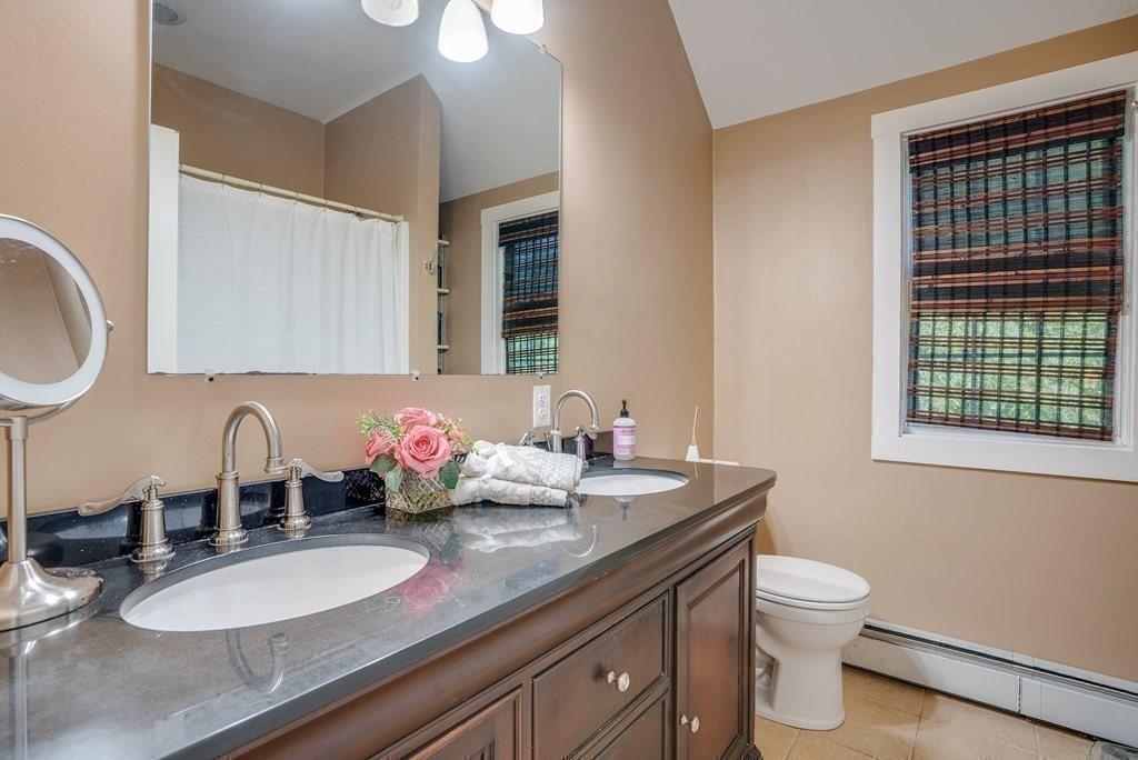 Boylston, Massachusetts, 01505, United States, 5 Bedrooms Bedrooms, ,3 BathroomsBathrooms,Residential,For Sale,1887512
