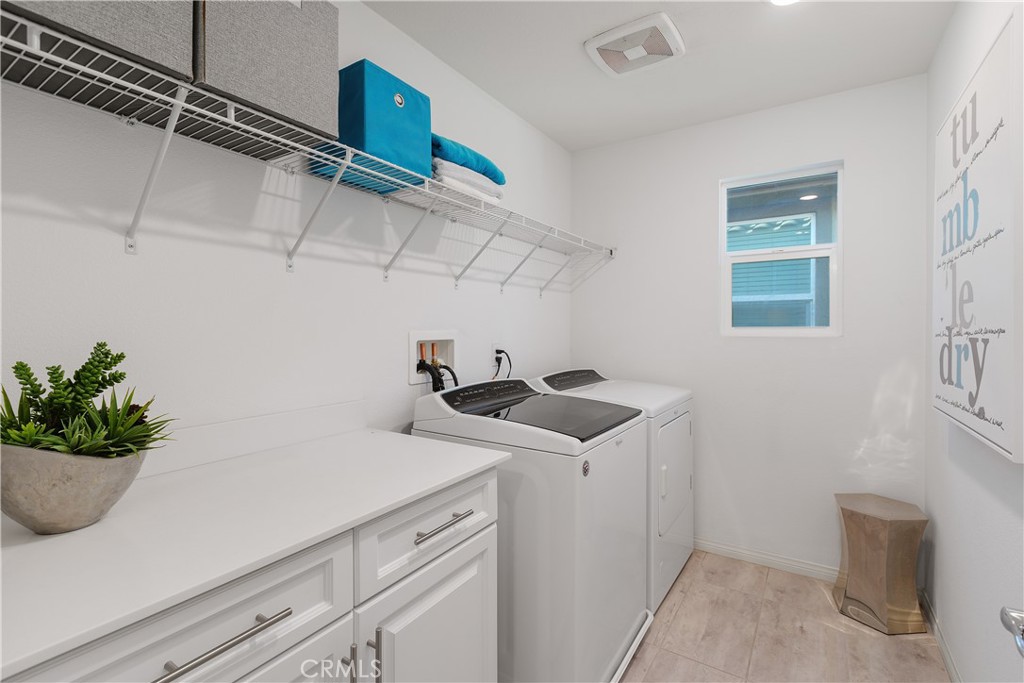 Upland, California, 91786, United States, 3 Bedrooms Bedrooms, ,3 BathroomsBathrooms,Residential,For Sale,1950981