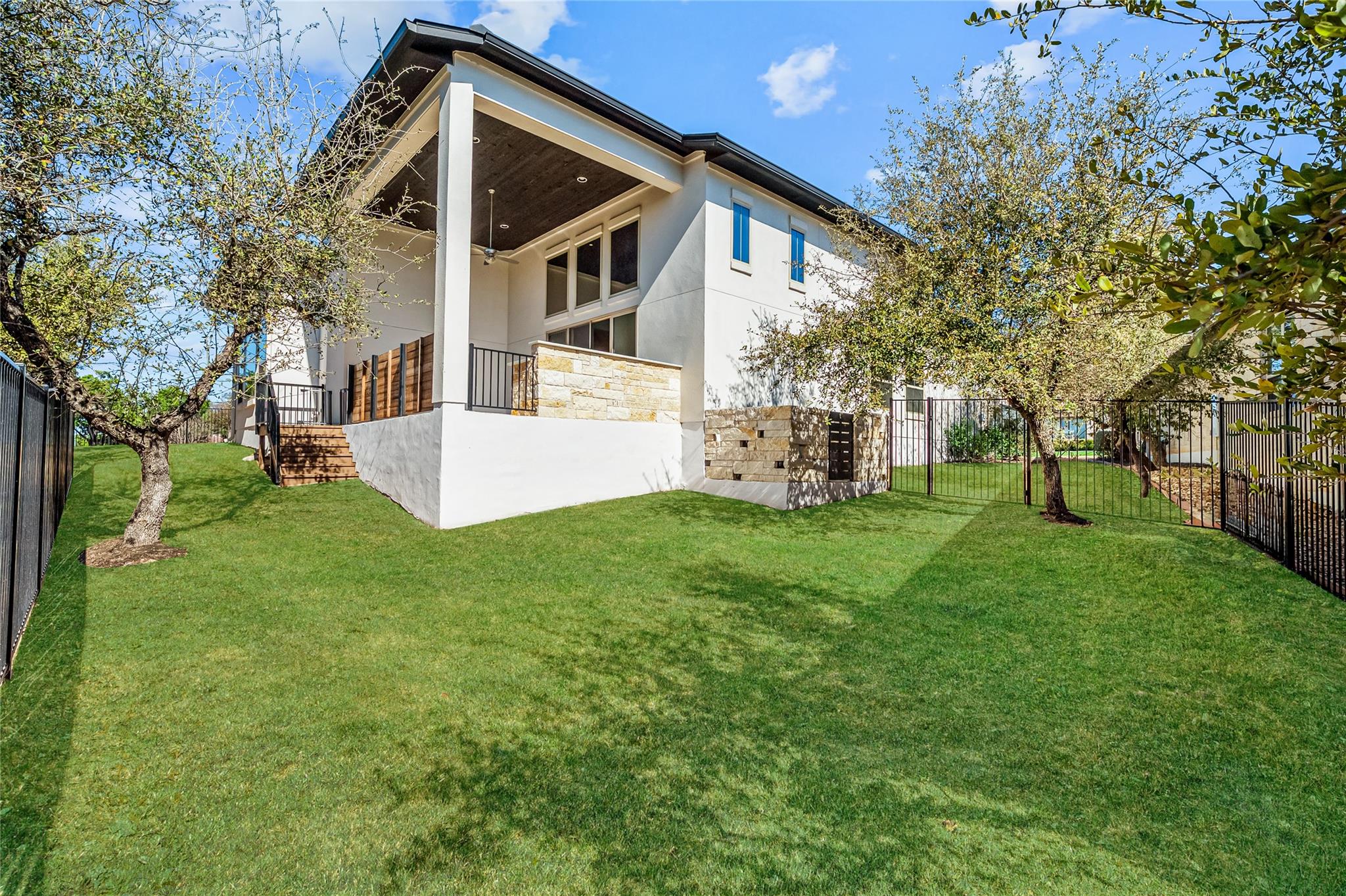 Austin, Texas, 78738, United States, 4 Bedrooms Bedrooms, ,4 BathroomsBathrooms,Residential,For Sale,1978315