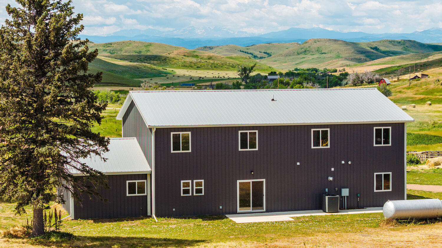 Wyarno, Wyoming, 82845, United States, 6 Bedrooms Bedrooms, ,3 BathroomsBathrooms,Residential,For Sale,1941792