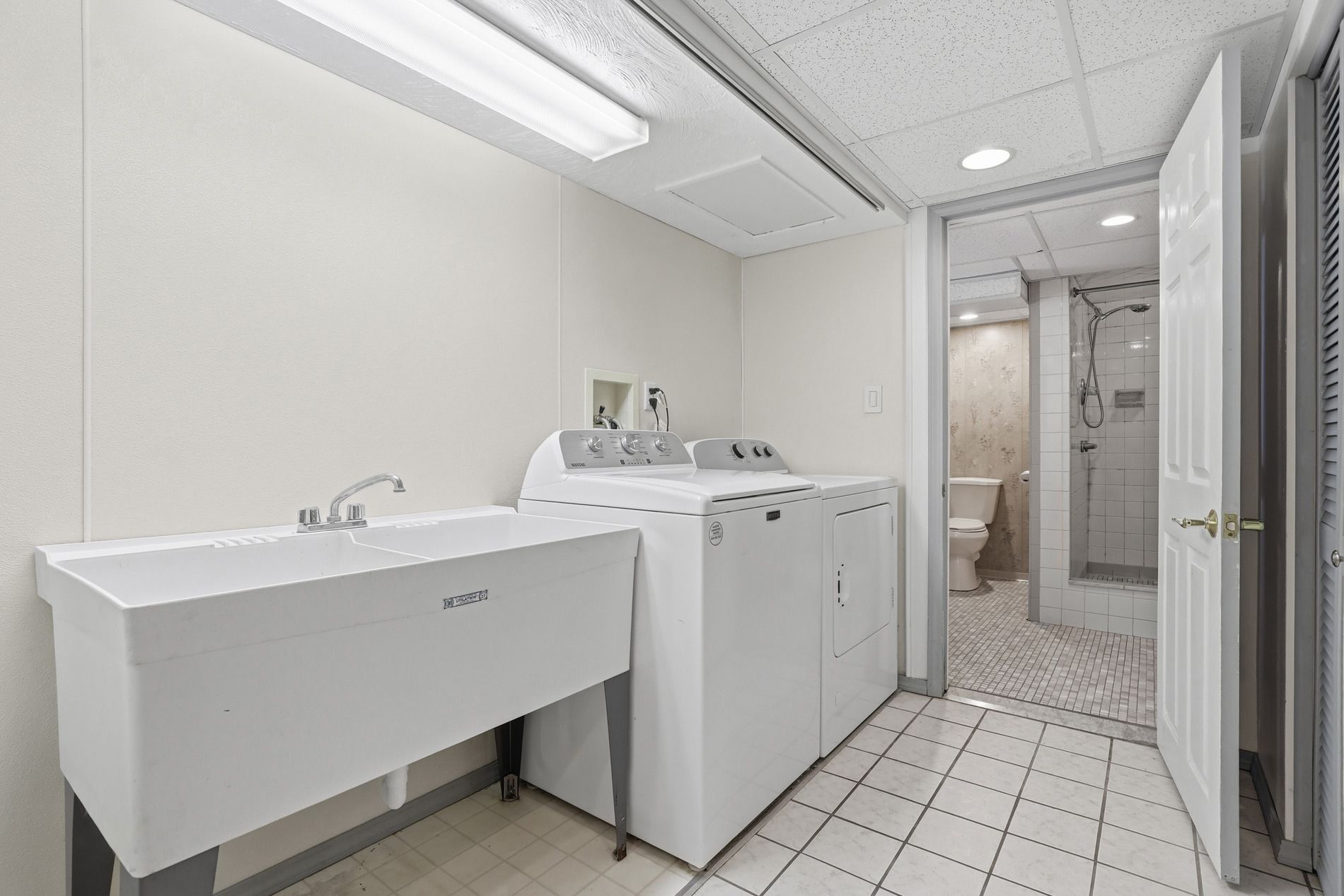  324 Faber Street, Pittsburgh, PA 15214 - 物件實景