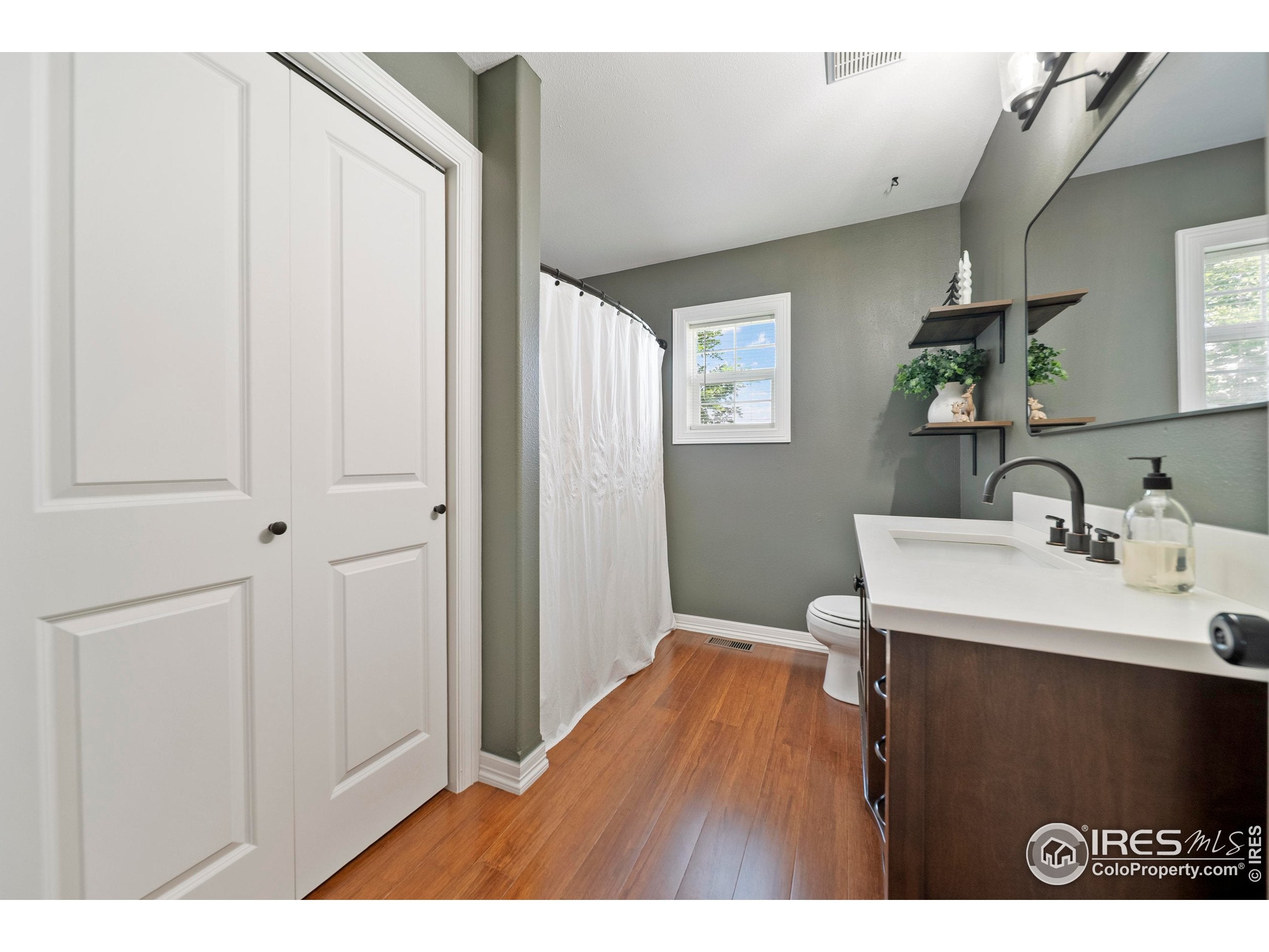 Hillrose, Colorado, 80733, United States, 6 Bedrooms Bedrooms, ,2 BathroomsBathrooms,Residential,For Sale,1977240