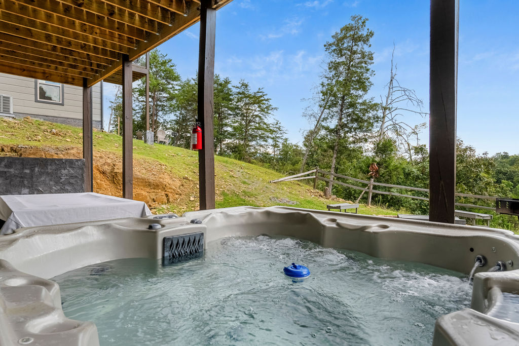 Sevierville, Tennessee, 37876, United States, 3 Bedrooms Bedrooms, ,4 BathroomsBathrooms,Residential,For Sale,1936996