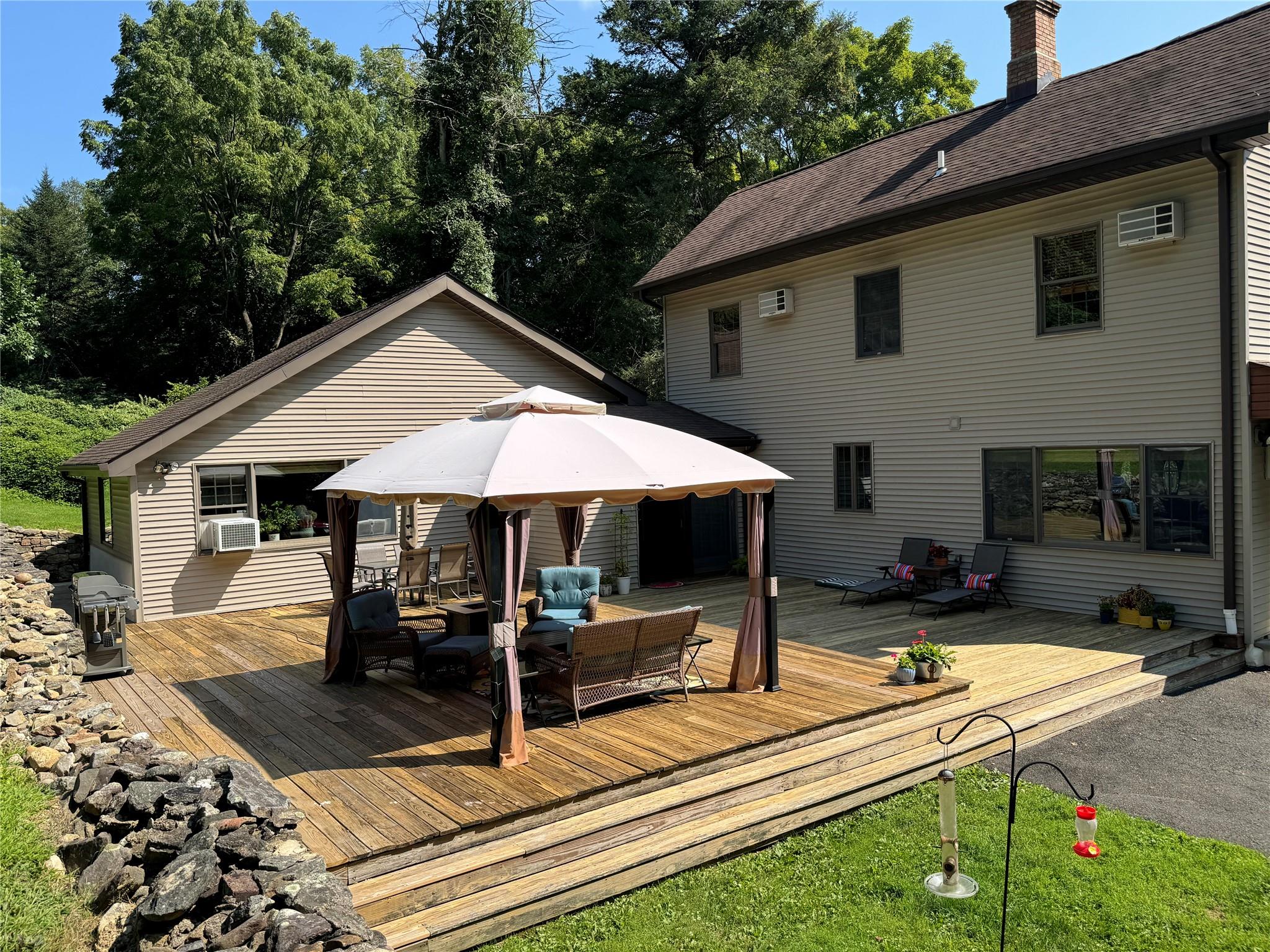 Ossining, New York, 10562, United States, 3 Bedrooms Bedrooms, ,2 BathroomsBathrooms,Residential,For Sale,1847273