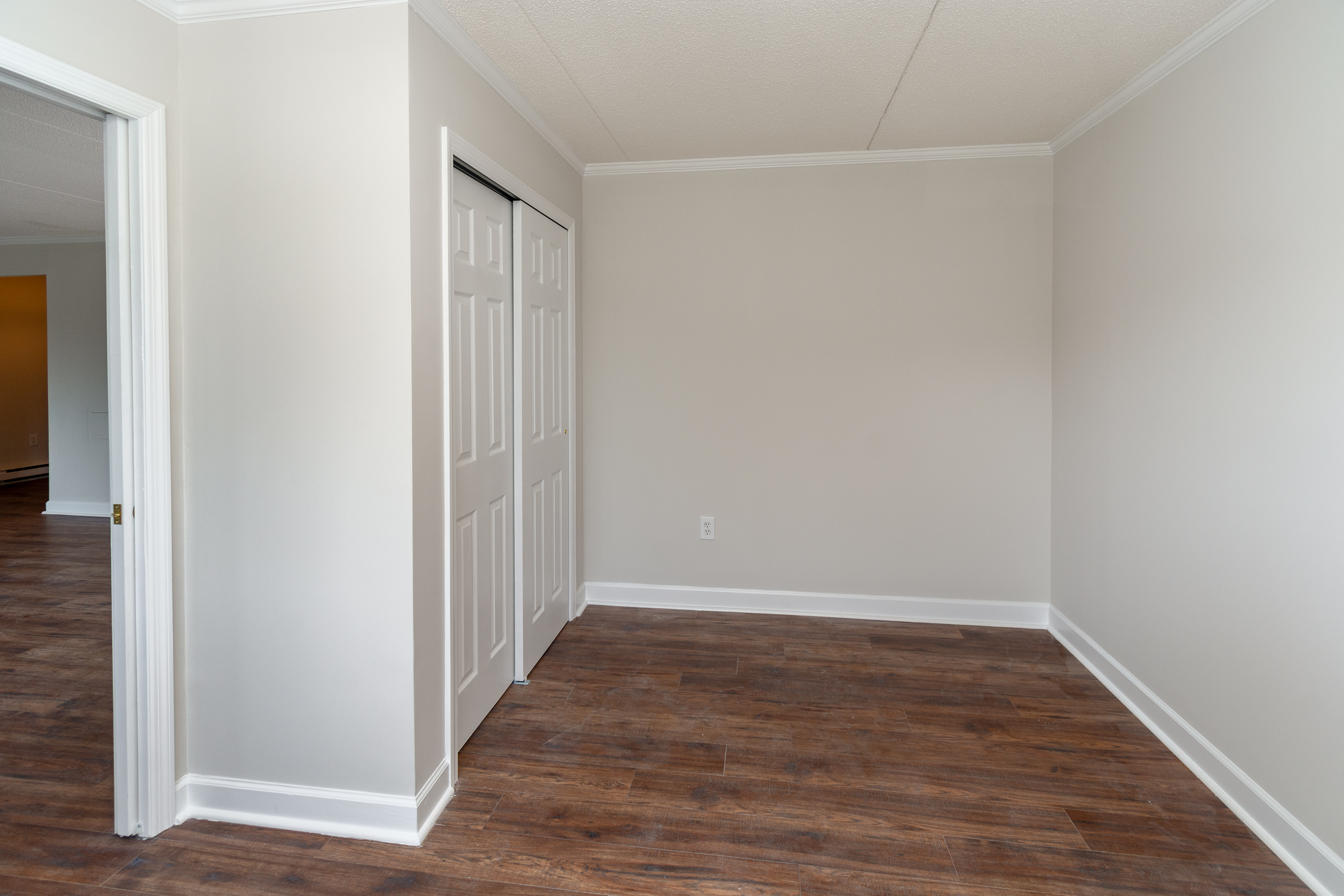  Pristine Apartment with Plentiful Storage and a Pool - 物件實景