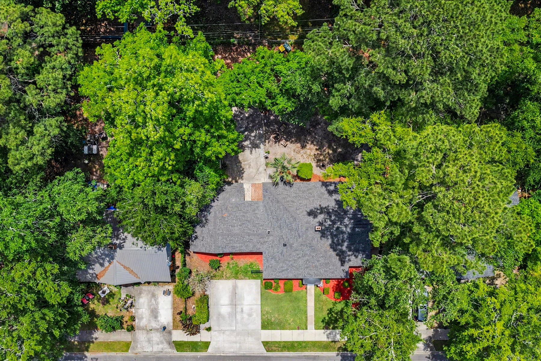 1323 E 53rd Street - 物件實景