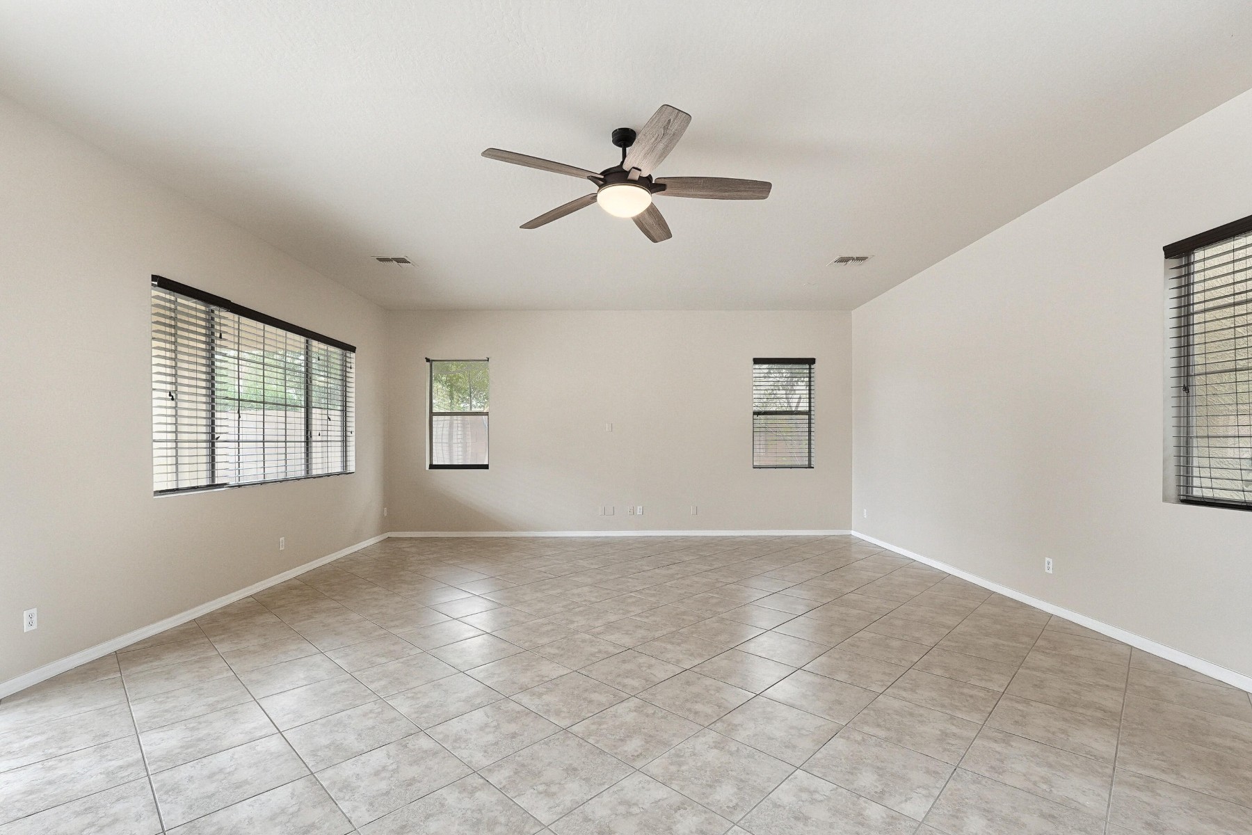  2854 E Flower Street¦Gilbert, AZ - 物件實景