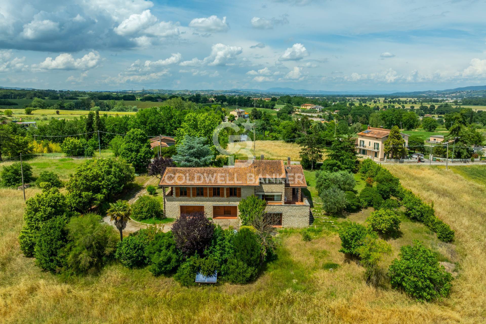 Fratta Todina, Perugia, 06054, IT, 6 Bedrooms Bedrooms, ,6 BathroomsBathrooms,Residential,For Sale,1850046