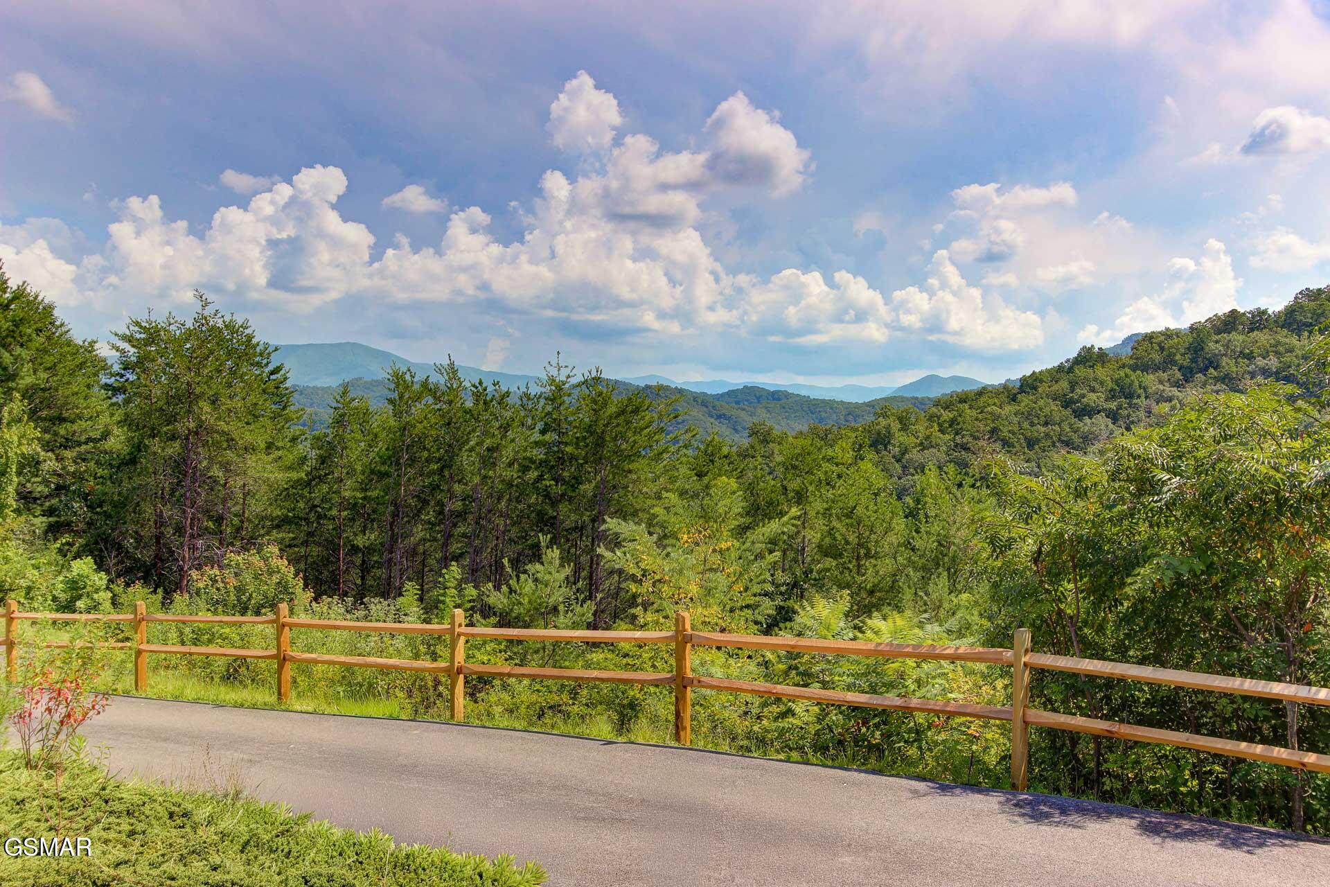 Sevierville, Tennessee, 37876, United States, 3 Bedrooms Bedrooms, ,5 BathroomsBathrooms,Residential,For Sale,1976203