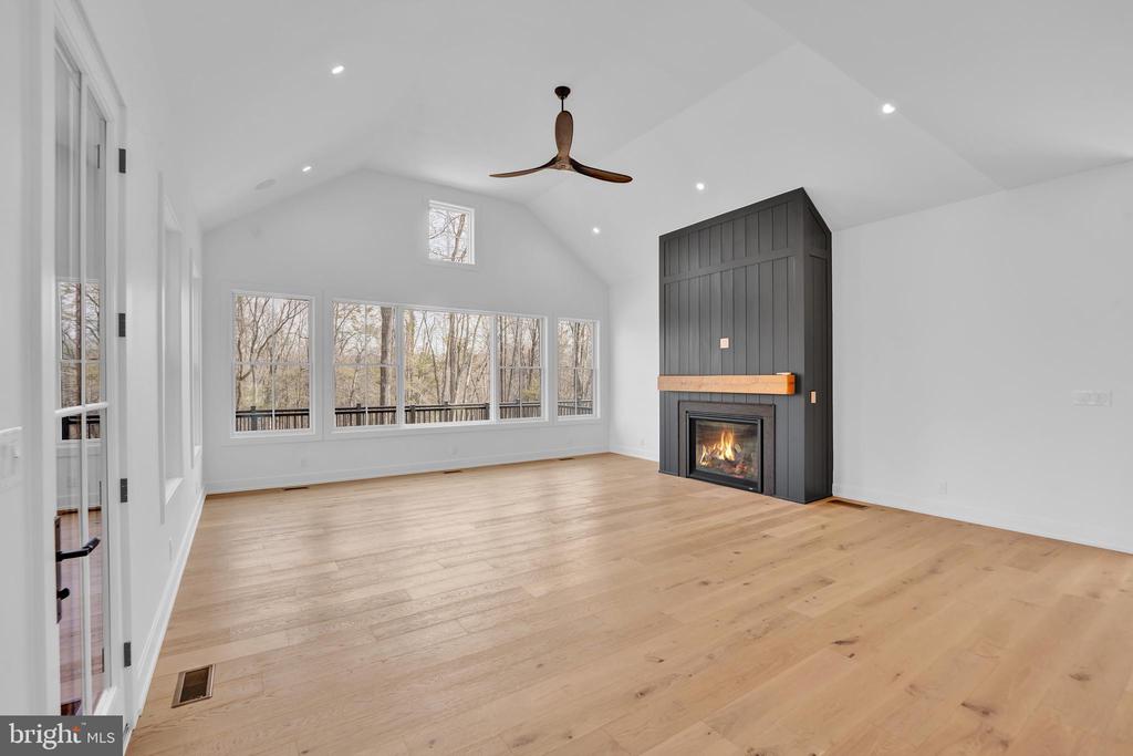 Newtown, Pennsylvania, 18940, United States, 5 Bedrooms Bedrooms, ,5 BathroomsBathrooms,Residential,For Sale,1794669