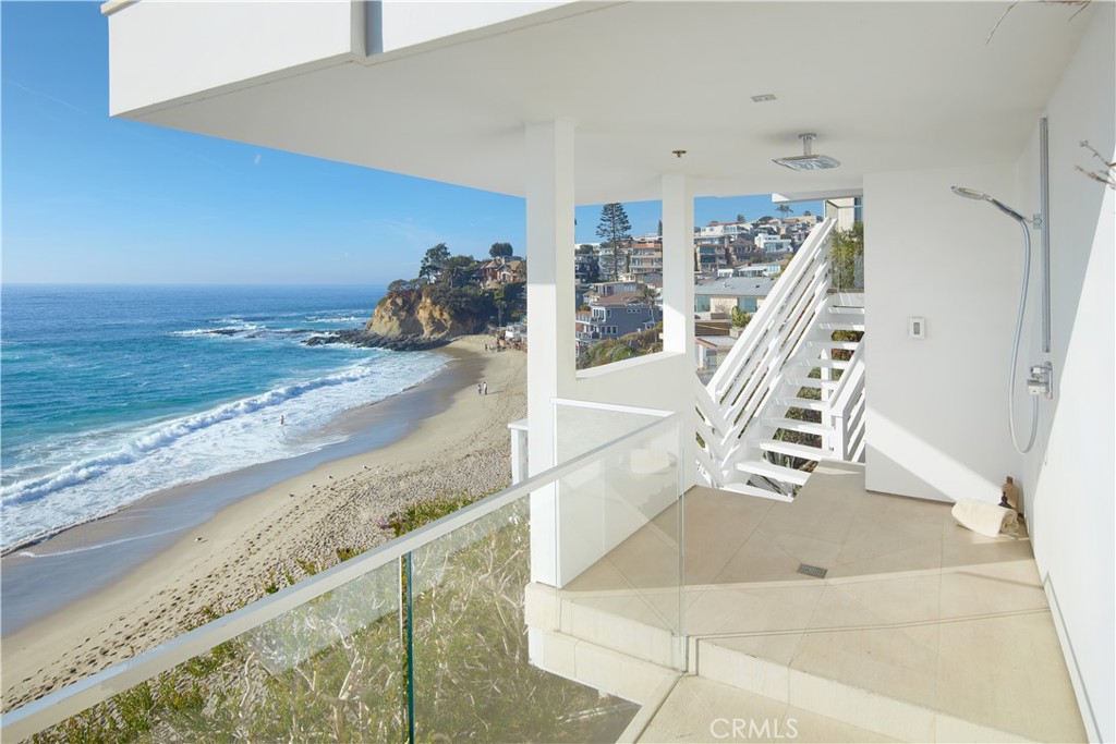 Laguna Beach, California, 92651, United States, 3 Bedrooms Bedrooms, ,4 BathroomsBathrooms,Residential,For Sale,1688637