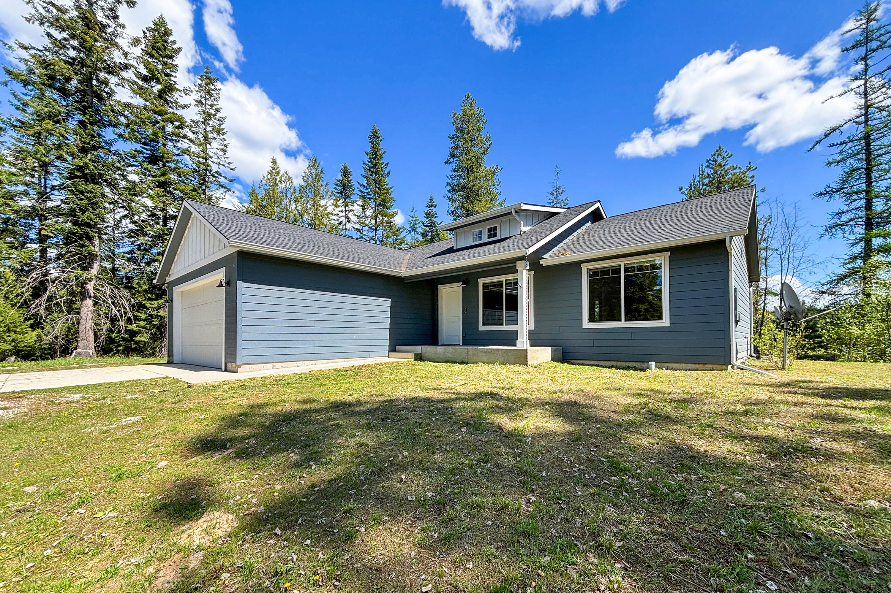 Sagle, Idaho, 83860, United States, 3 Bedrooms Bedrooms, ,2 BathroomsBathrooms,Residential,For Sale,1935178
