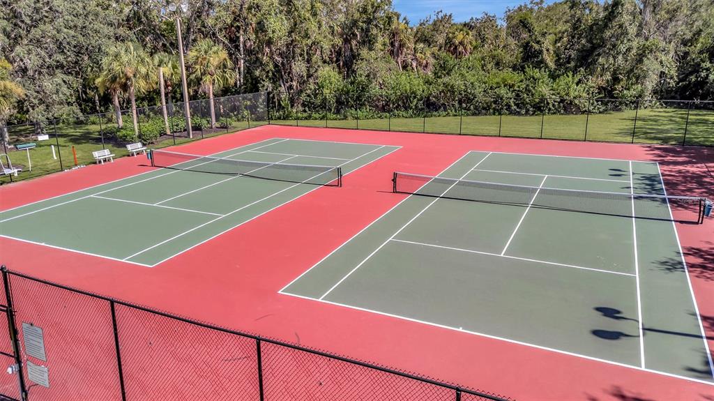 Bradenton, Florida, 34212, United States, 3 Bedrooms Bedrooms, ,4 BathroomsBathrooms,Residential,For Sale,1910869