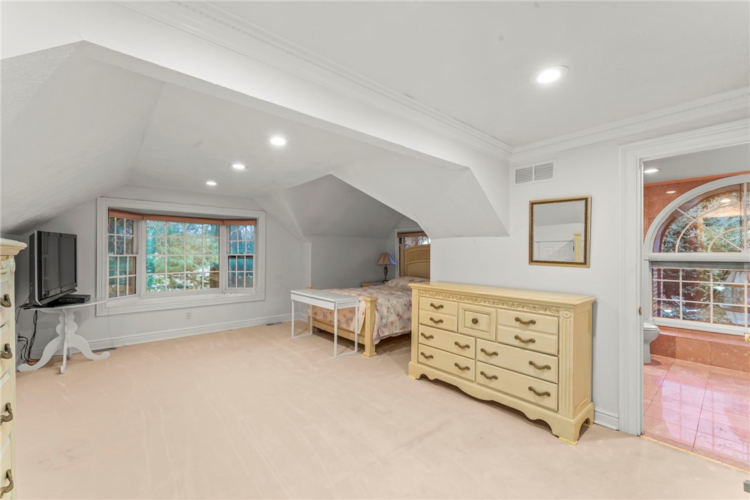 Mcmurray, Pennsylvania, 15317, United States, 4 Bedrooms Bedrooms, ,4 BathroomsBathrooms,Residential,For Sale,2005499