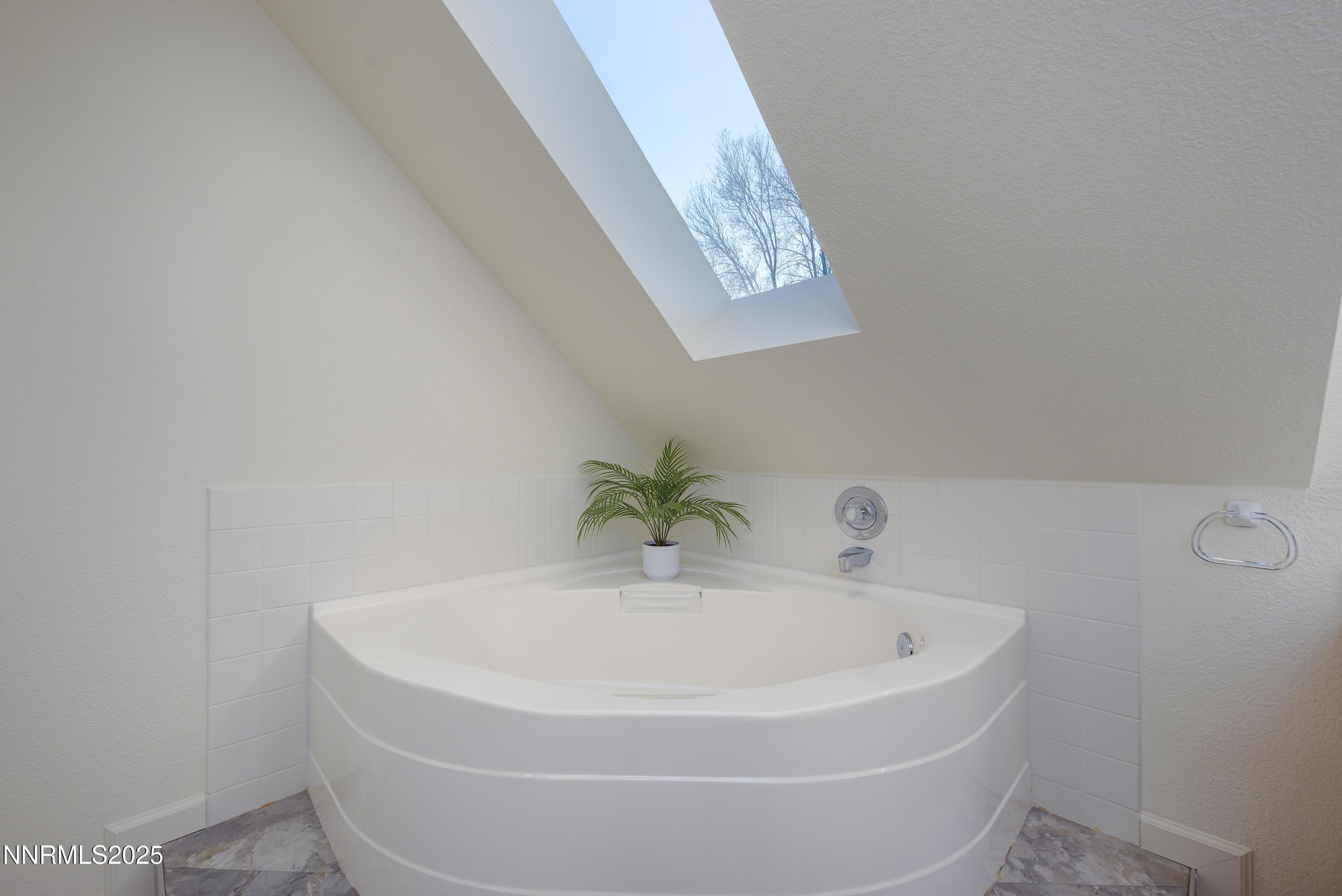 Carson City, Nevada, 89701, United States, 3 Bedrooms Bedrooms, ,3 BathroomsBathrooms,Residential,For Sale,1995590