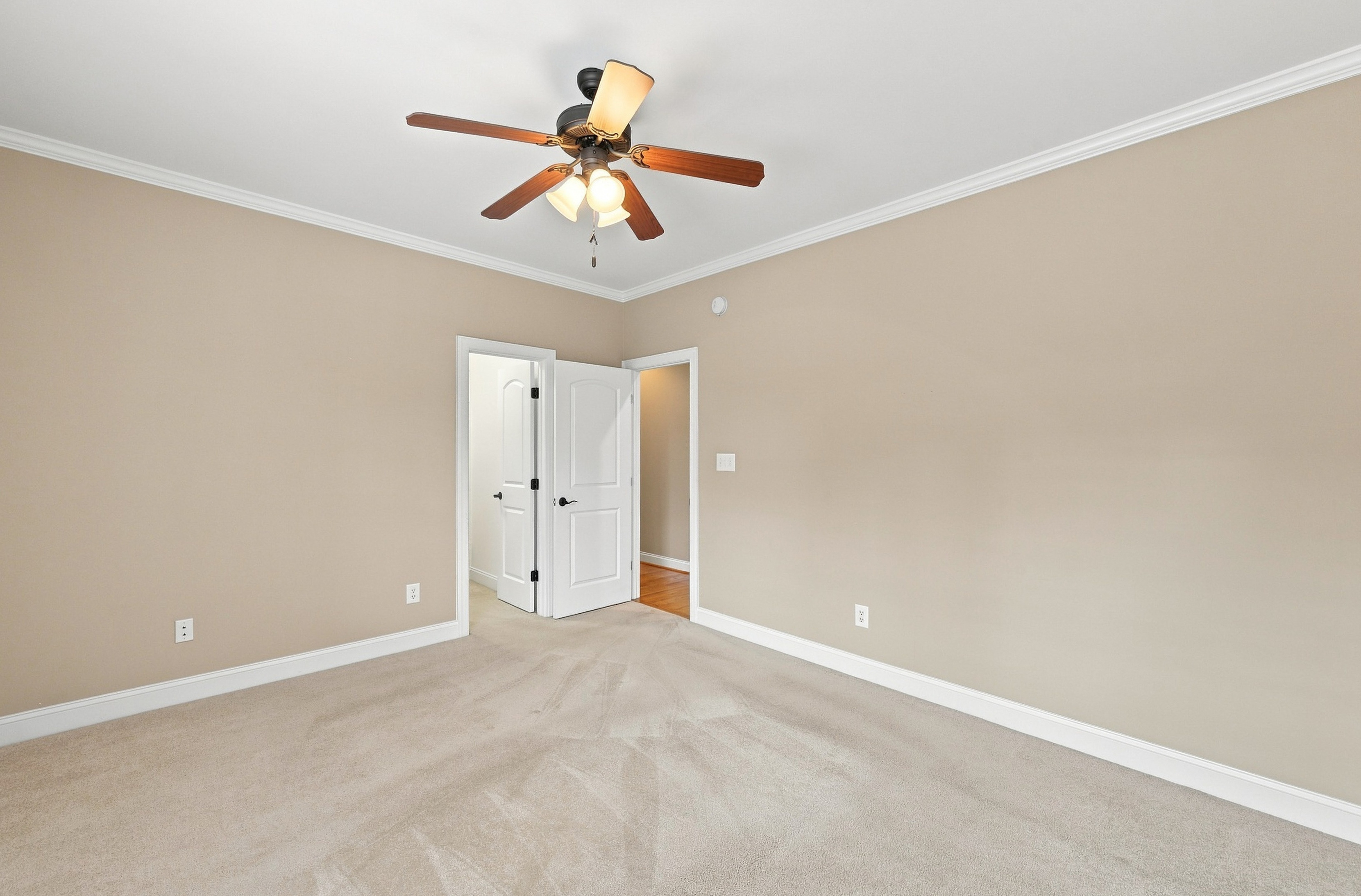 702 Cambridge Hall Loop, Apex, NC 27539 - 物件實景