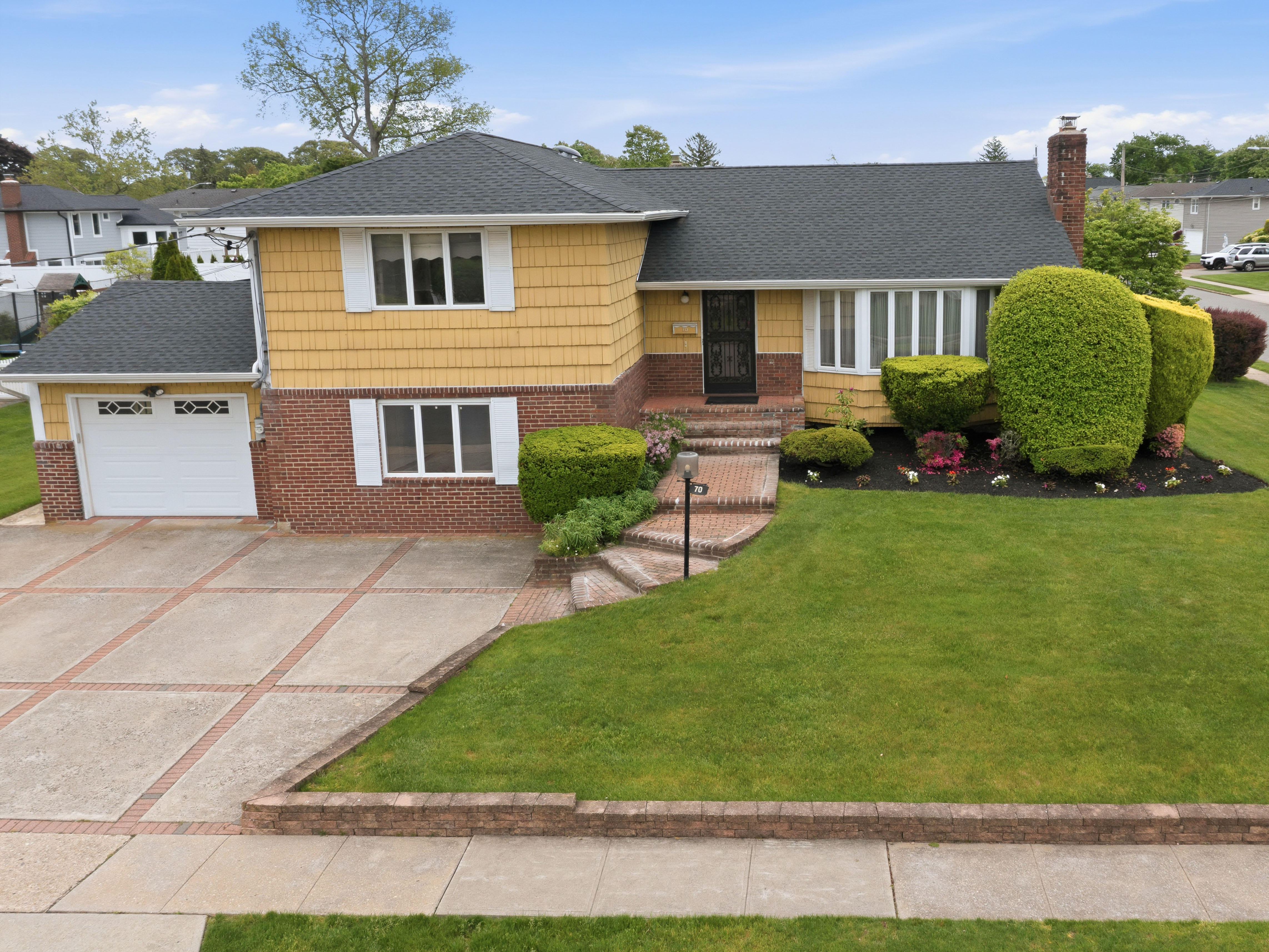  70 Polo Road, Massapequa, NY 11758 - 物件實景