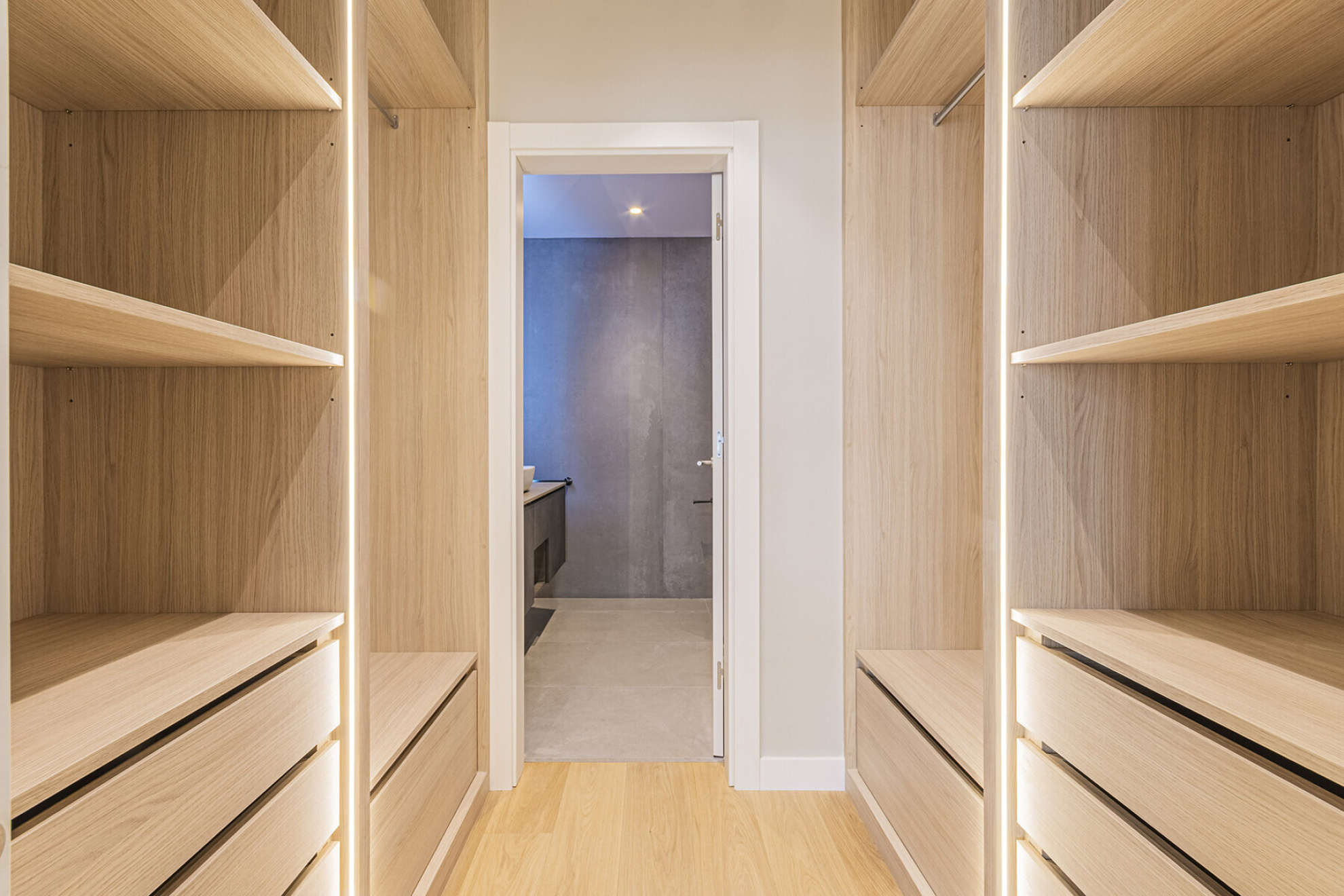  Elegant 5 Bedroom Renovated Apartment in Barcelona - 物件實景