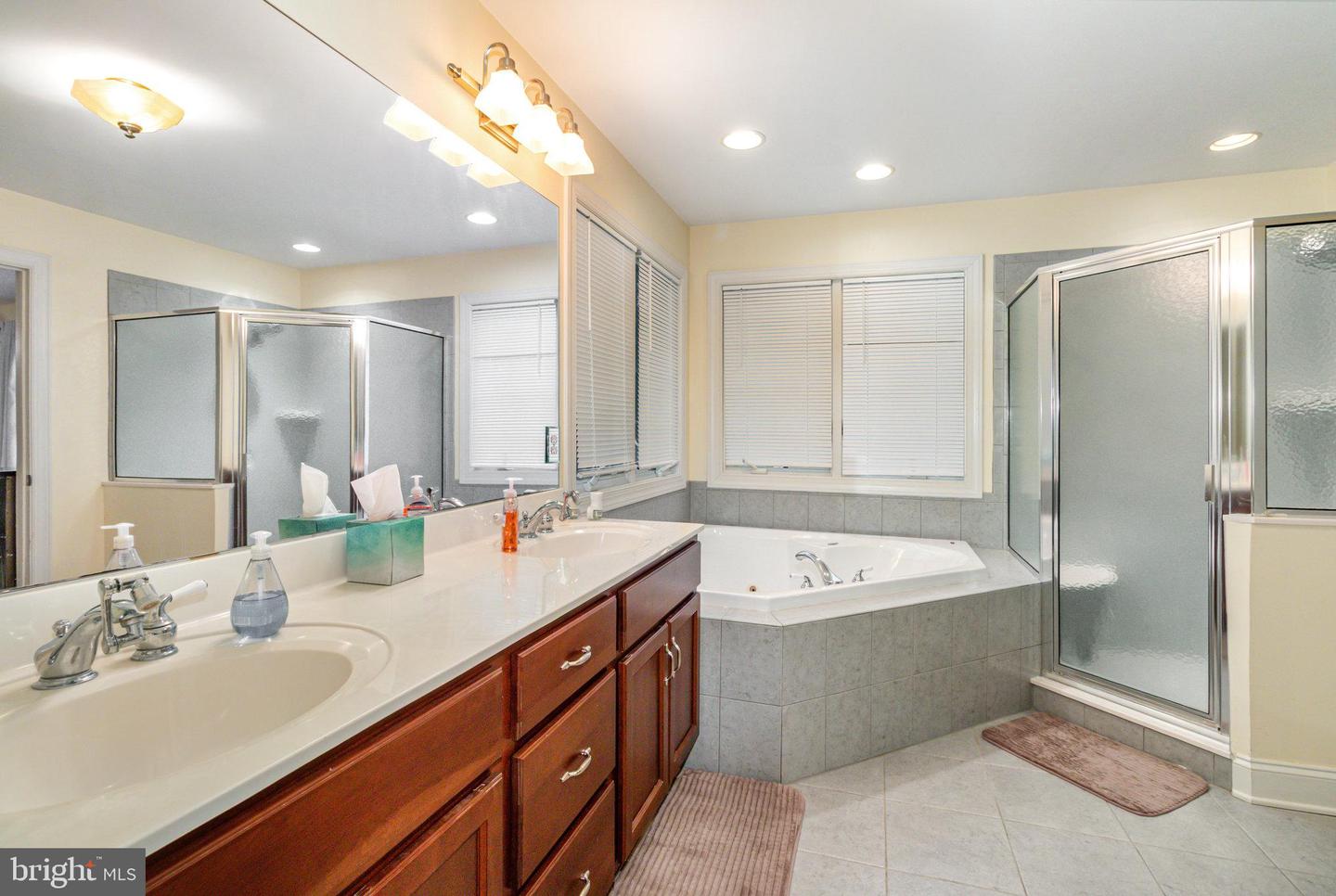 Mechanicsburg, Pennsylvania, 17055, United States, 5 Bedrooms Bedrooms, ,5 BathroomsBathrooms,Residential,For Sale,1926512