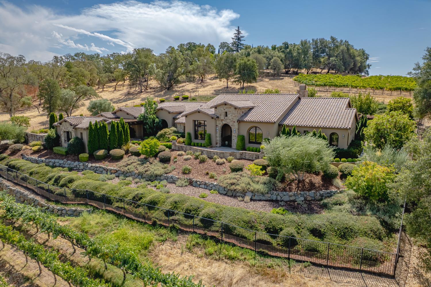Loomis, California, 95650, United States, 4 Bedrooms Bedrooms, ,5 BathroomsBathrooms,Residential,For Sale,1939429