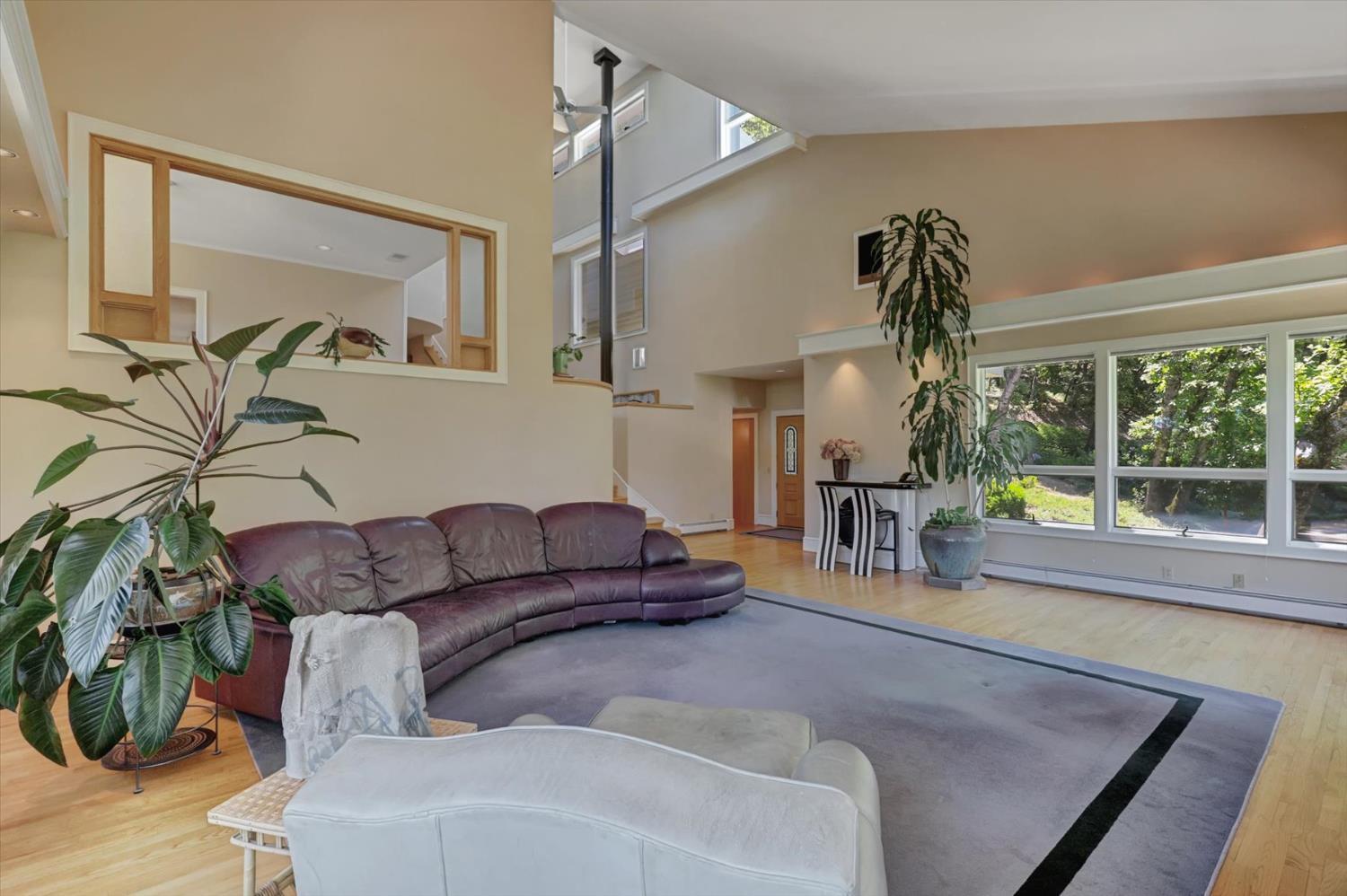 Nevada City, California, 95959, United States, 3 Bedrooms Bedrooms, ,4 BathroomsBathrooms,Residential,For Sale,1903616