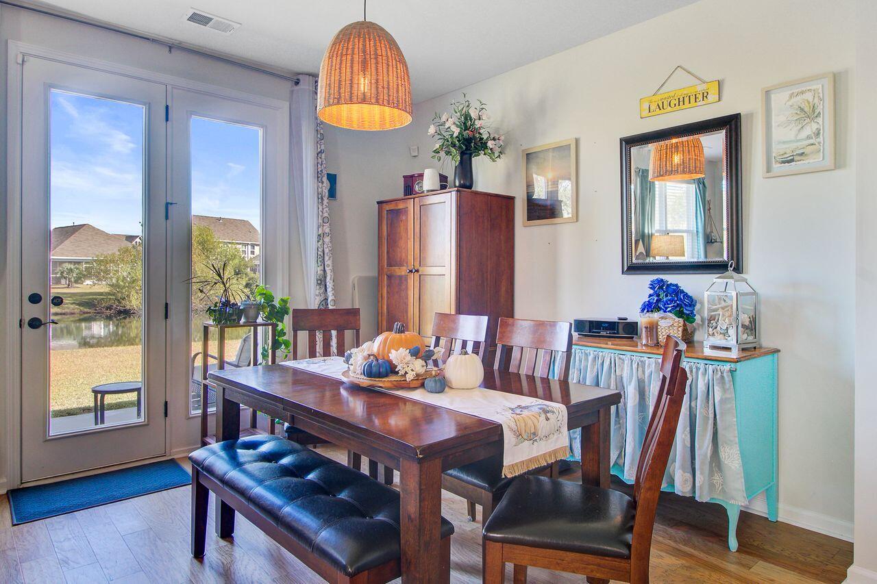 Johns Island, South Carolina, 29455, United States, 4 Bedrooms Bedrooms, ,2 BathroomsBathrooms,Residential,For Sale,1967653