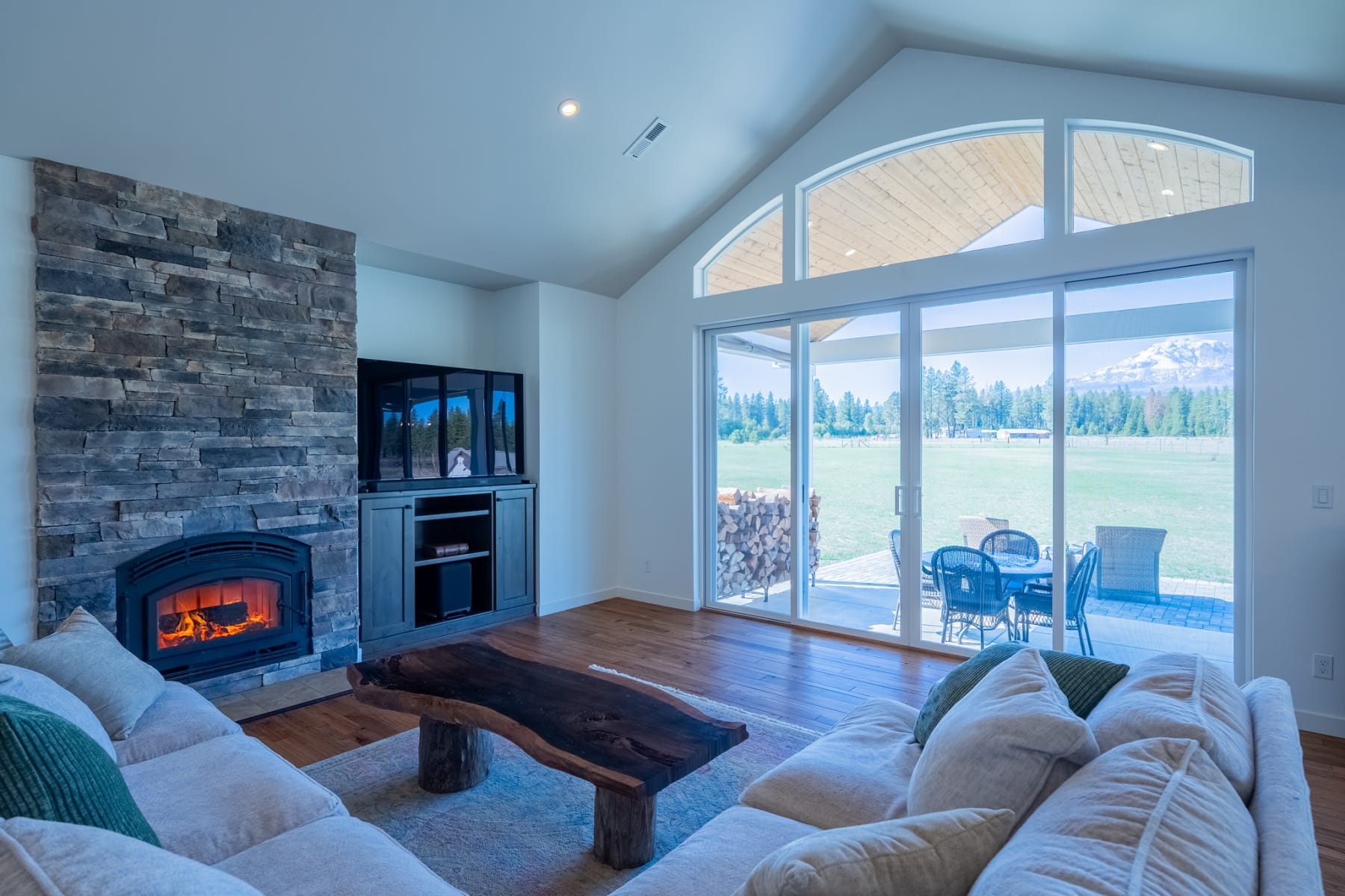  24 BACON CREEK RD Glenwood, WA 98619 - 物件實景