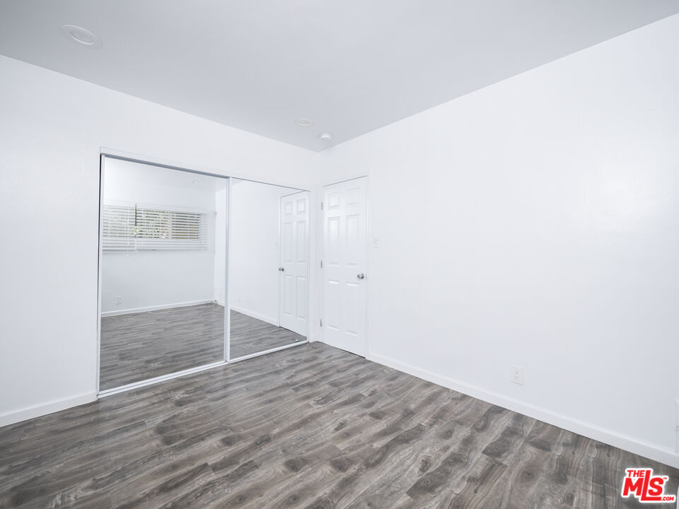 Los Angeles, California, 90066, United States, 4 Bedrooms Bedrooms, ,Residential,For Sale,1705124