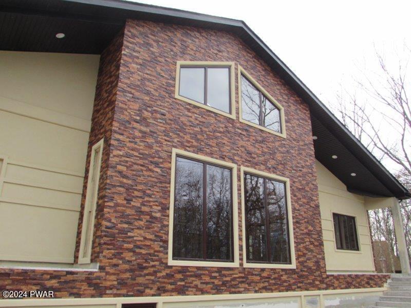 Lords Valley, Pennsylvania, 18428, United States, 5 Bedrooms Bedrooms, ,3 BathroomsBathrooms,Residential,For Sale,1983244