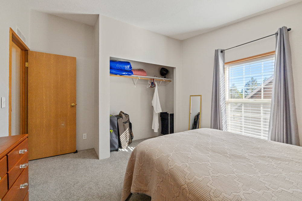 KLAMATH FALLS, Oregon, 97603, United States, 3 Bedrooms Bedrooms, ,2 BathroomsBathrooms,Residential,For Sale,1984310