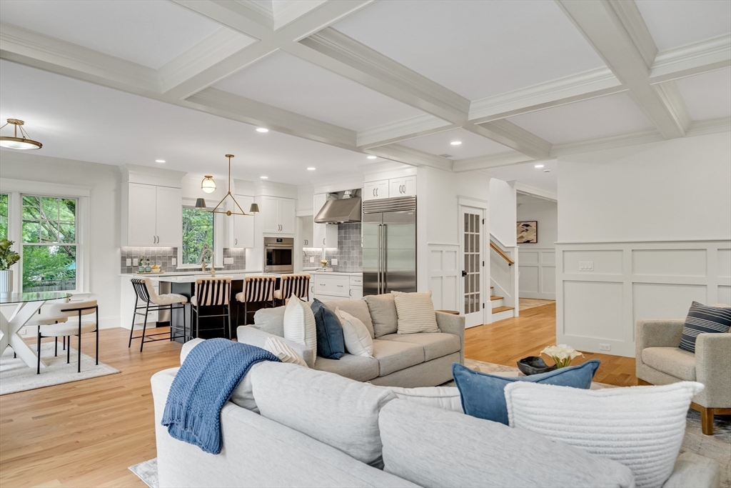 Lexington, Massachusetts, 02421, United States, 5 Bedrooms Bedrooms, ,5 BathroomsBathrooms,Residential,For Sale,1849755