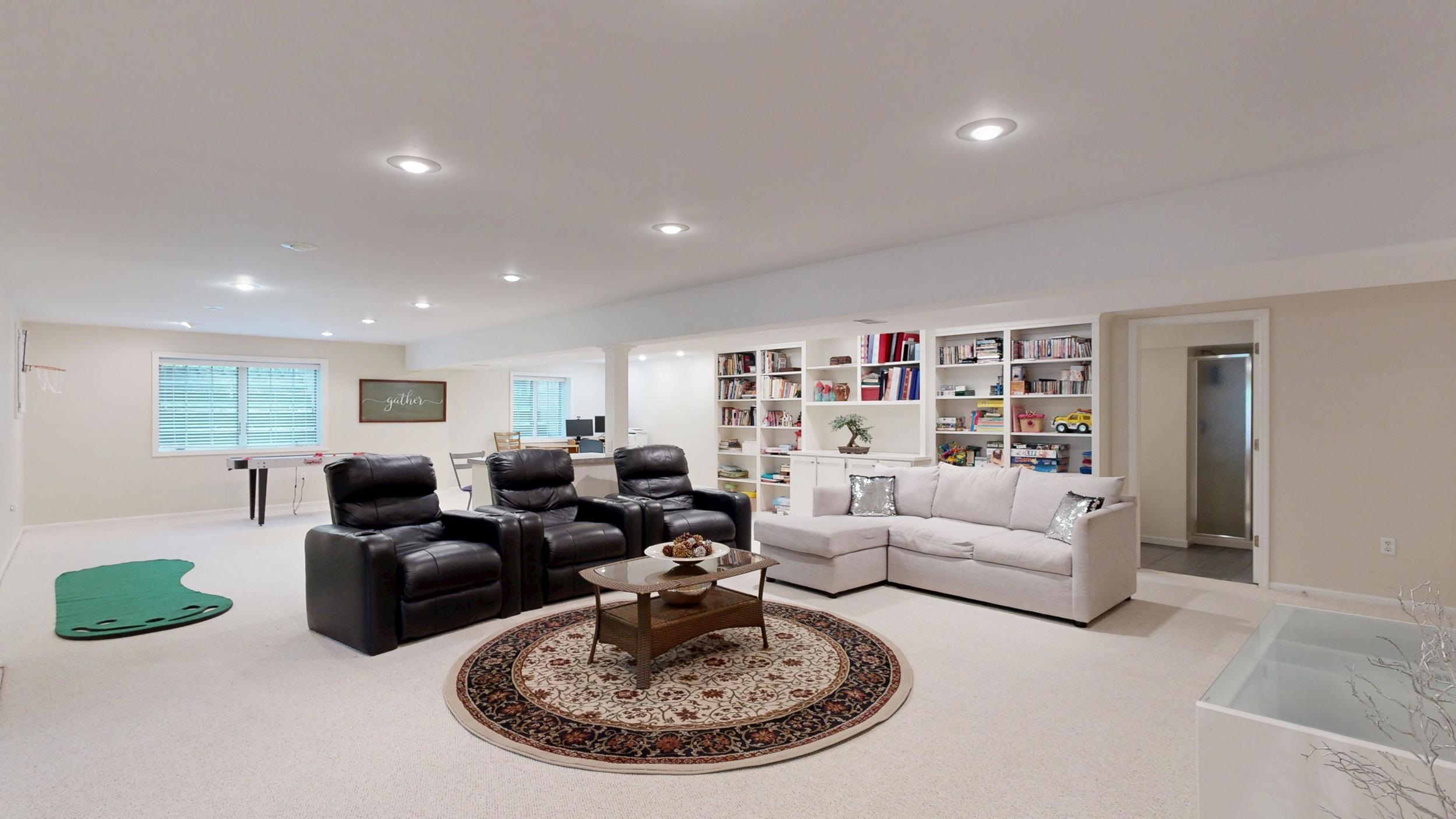 Midland, Michigan, 48642, United States, 5 Bedrooms Bedrooms, ,5 BathroomsBathrooms,Residential,For Sale,2049477