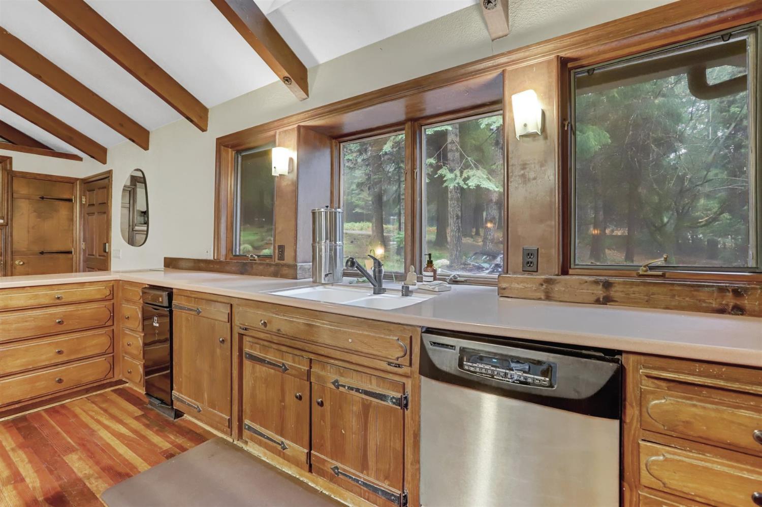 Nevada City, California, 95959, United States, 6 Bedrooms Bedrooms, ,5 BathroomsBathrooms,Residential,For Sale,1997761